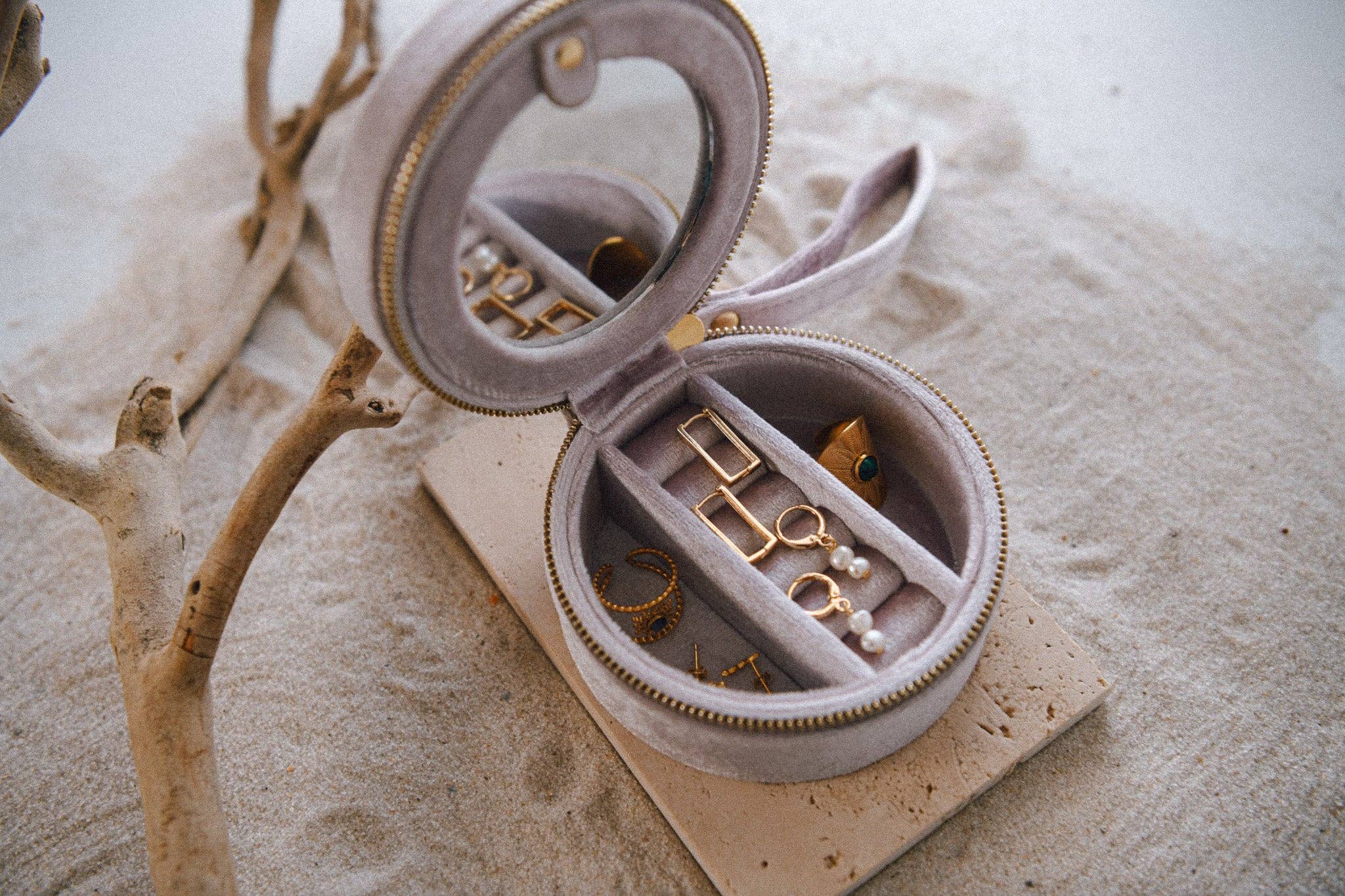 Round Velvet Jewelry Travel Case