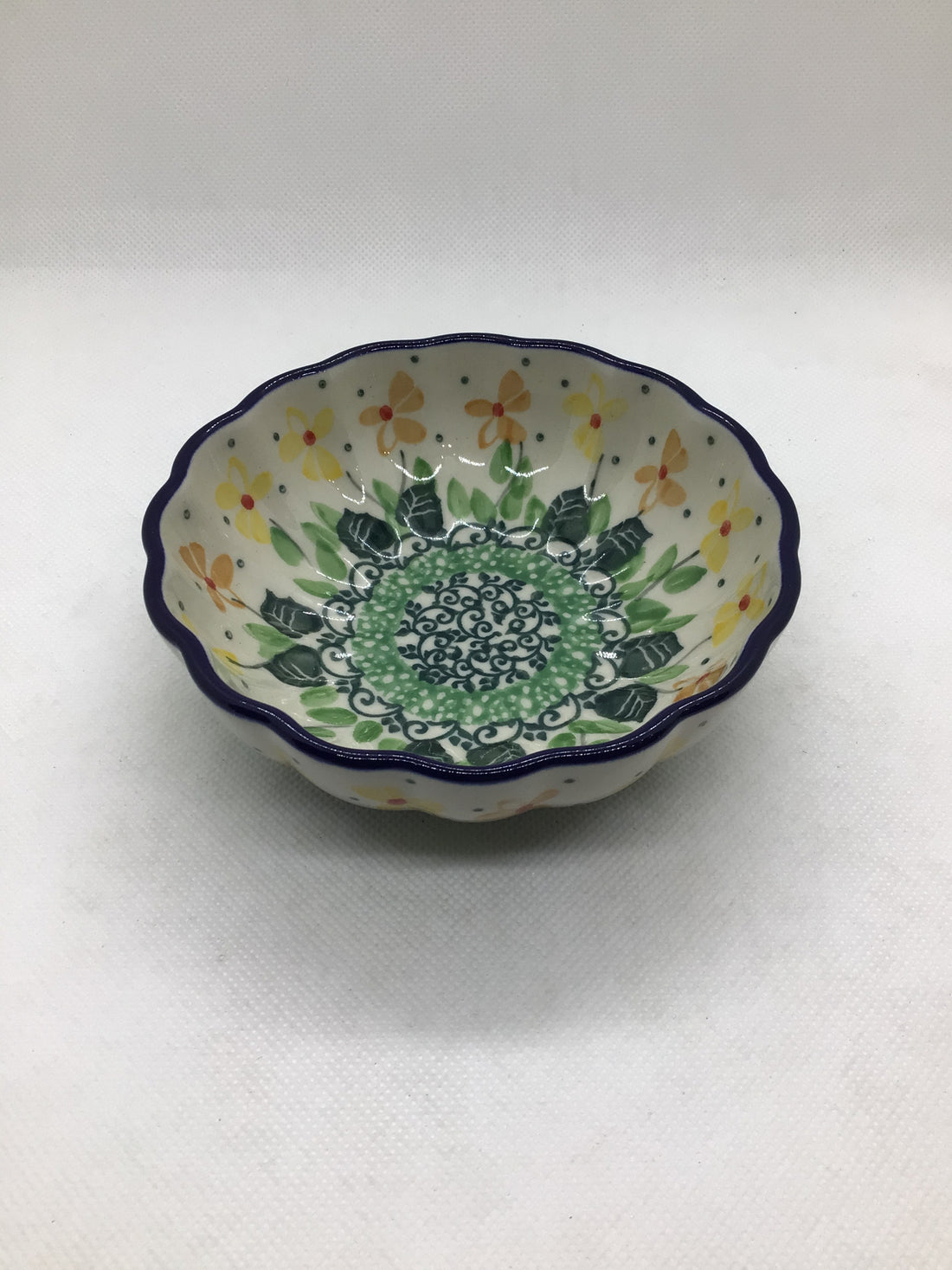 Peaches n Cream Scalloped Bowl 4.5&quot;