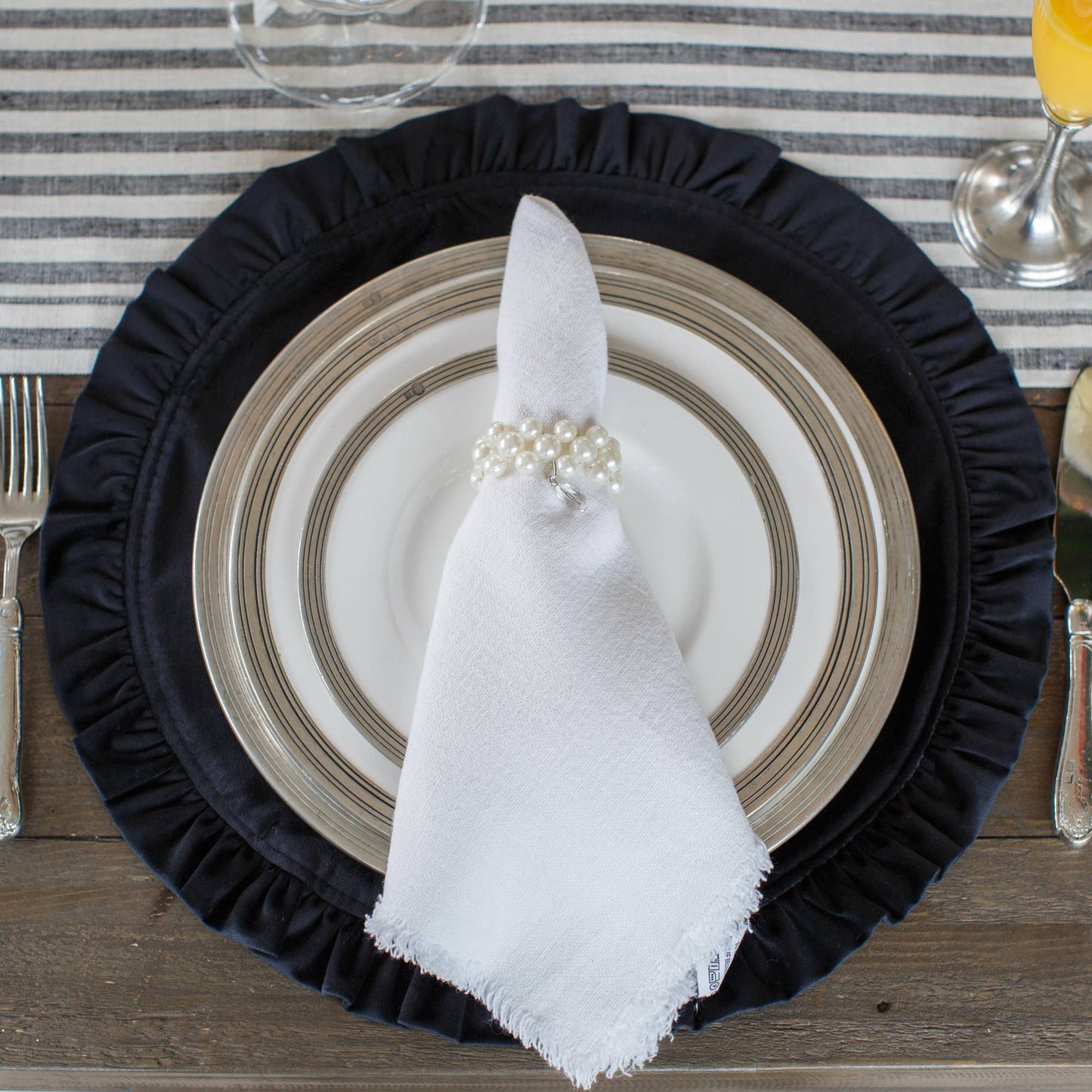 Round Ruffle Velvet Placemat