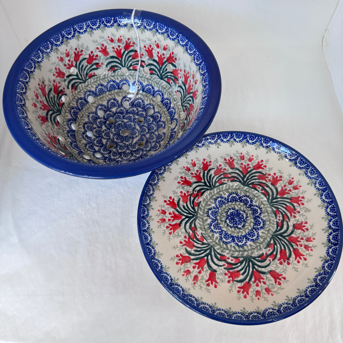 Crimson Bell Berry Bowl w/Saucer