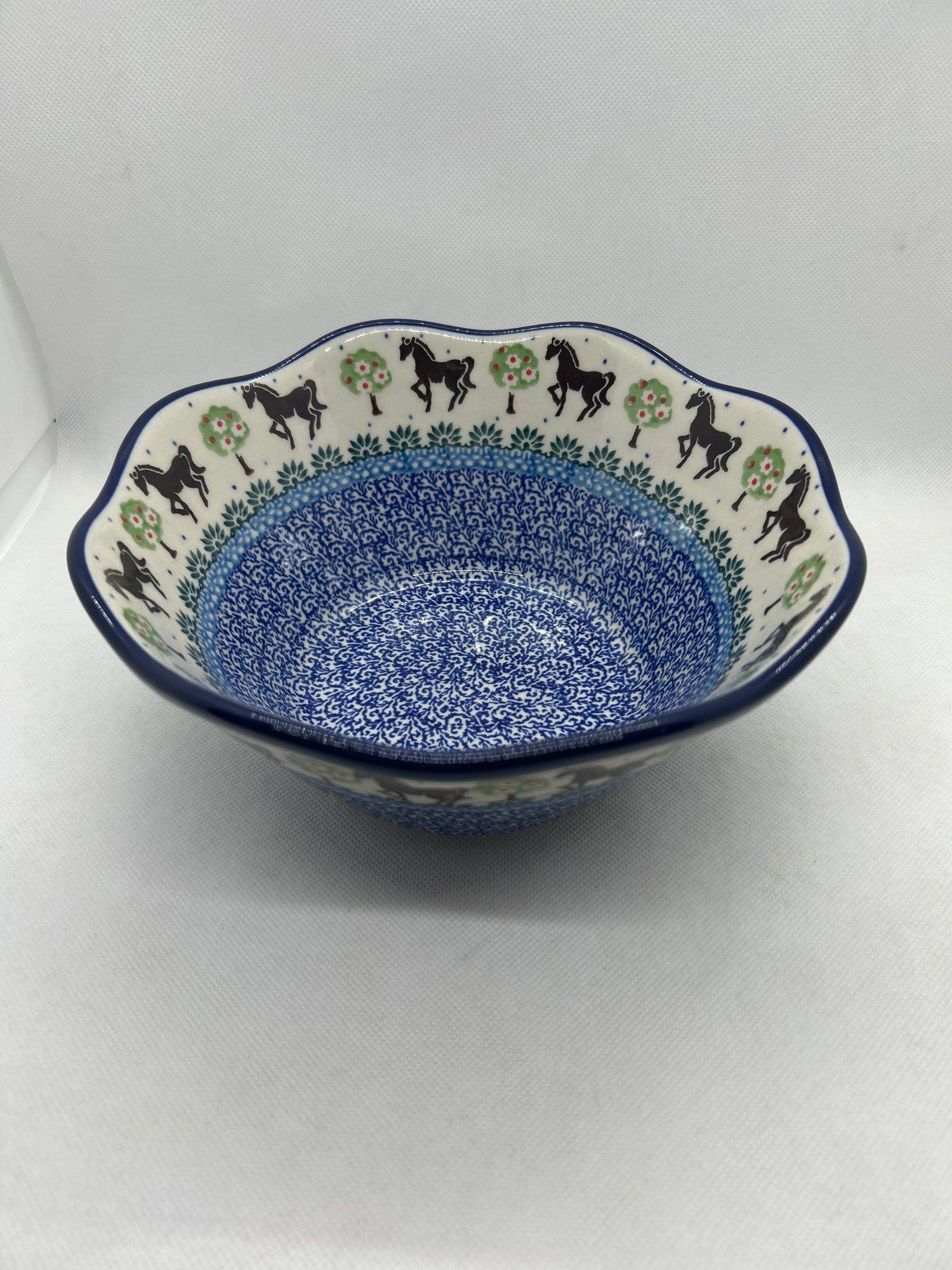 Brown Horse Wavy Edge Bowl 8"