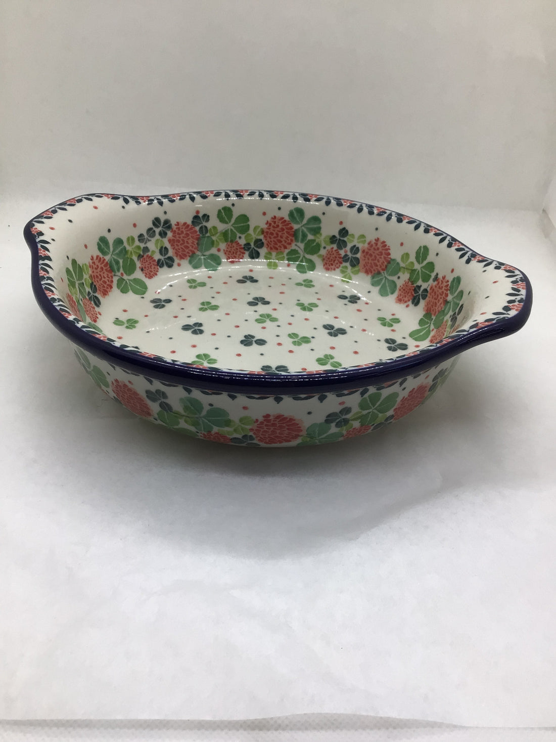 Lucky Charm Round Baker w/Grips 8"