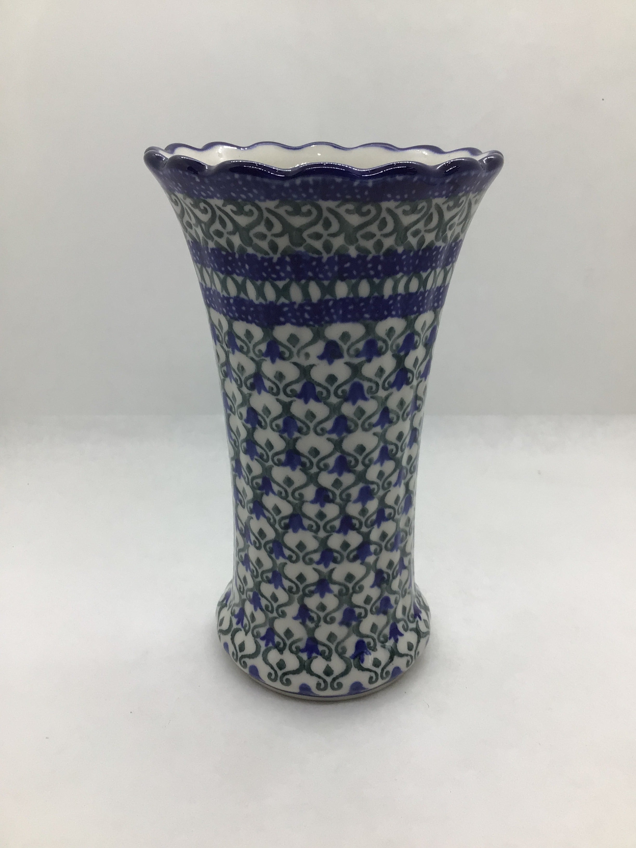 Tulip Trellis Fluted Vase 7"