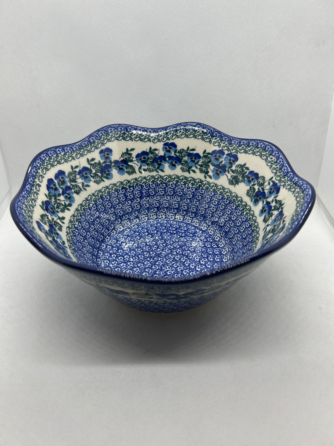 Winter Viola Wavy Edge Bowl 10"