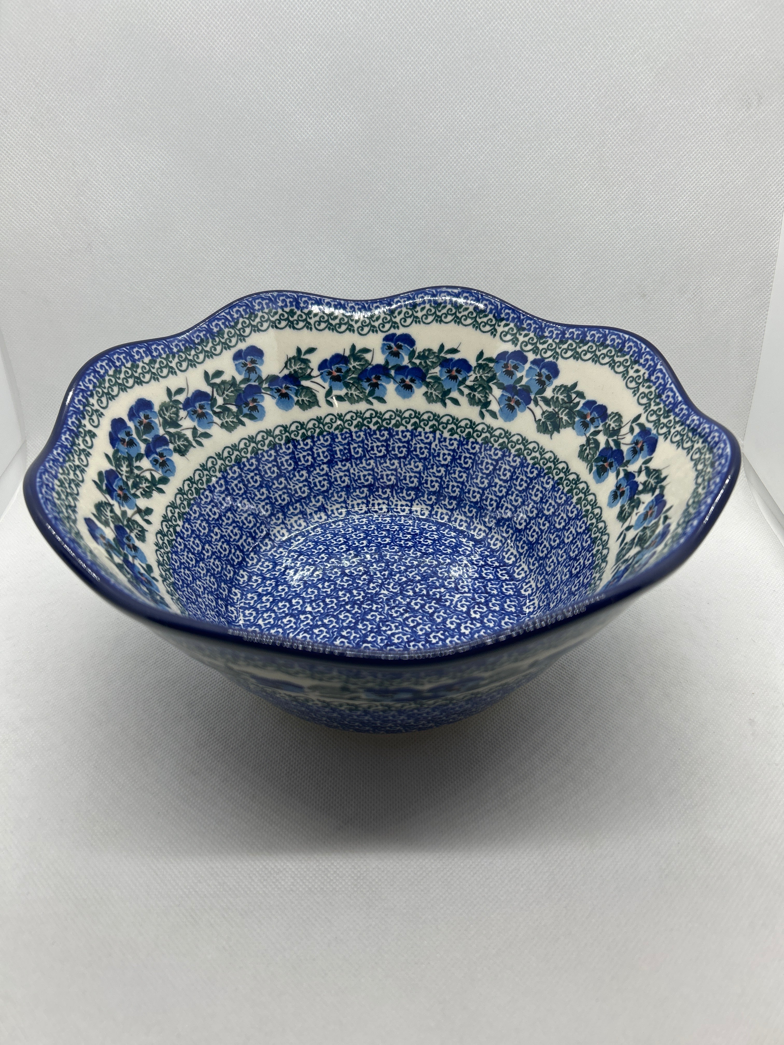 Winter Viola Wavy Edge Bowl 10"