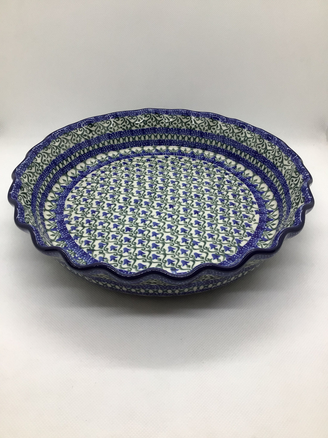 Tulip Trellis Fluted Pie Baker