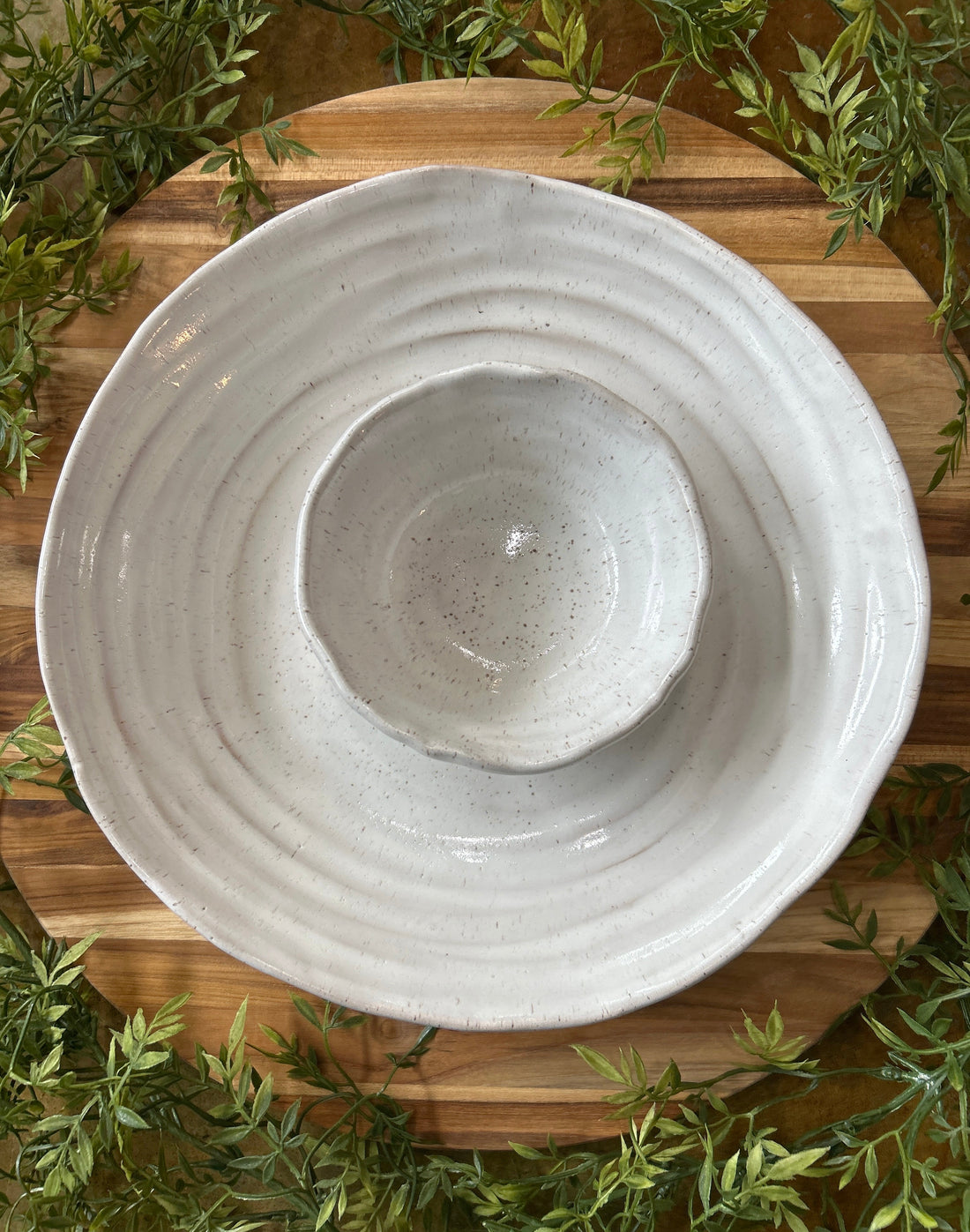 Chip &amp; Dip Bowl-Eyelet White