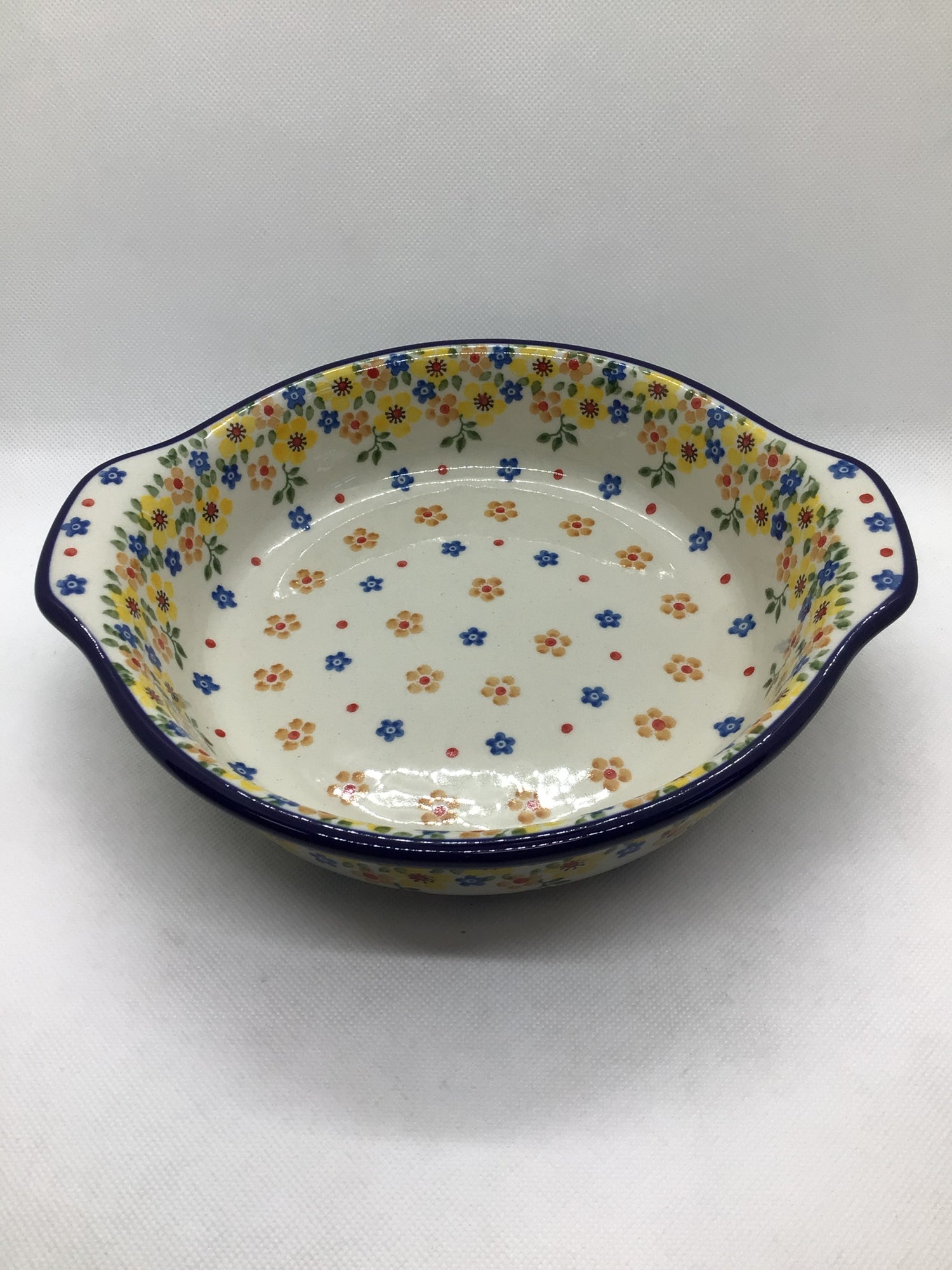 Sunshine Round Baker w/ Grips 8&quot;