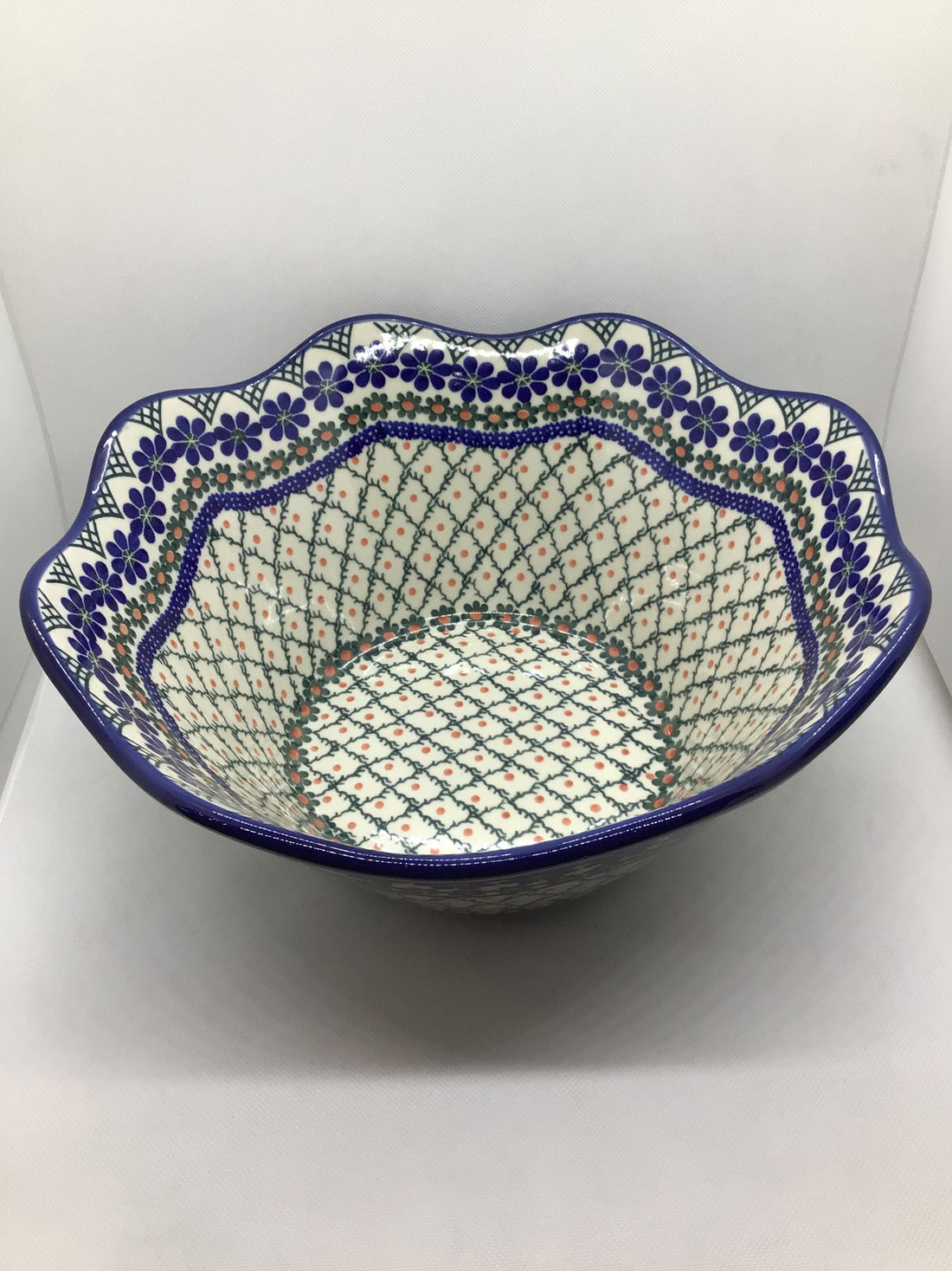 Primrose Wavy Edge Bowl 12&quot;