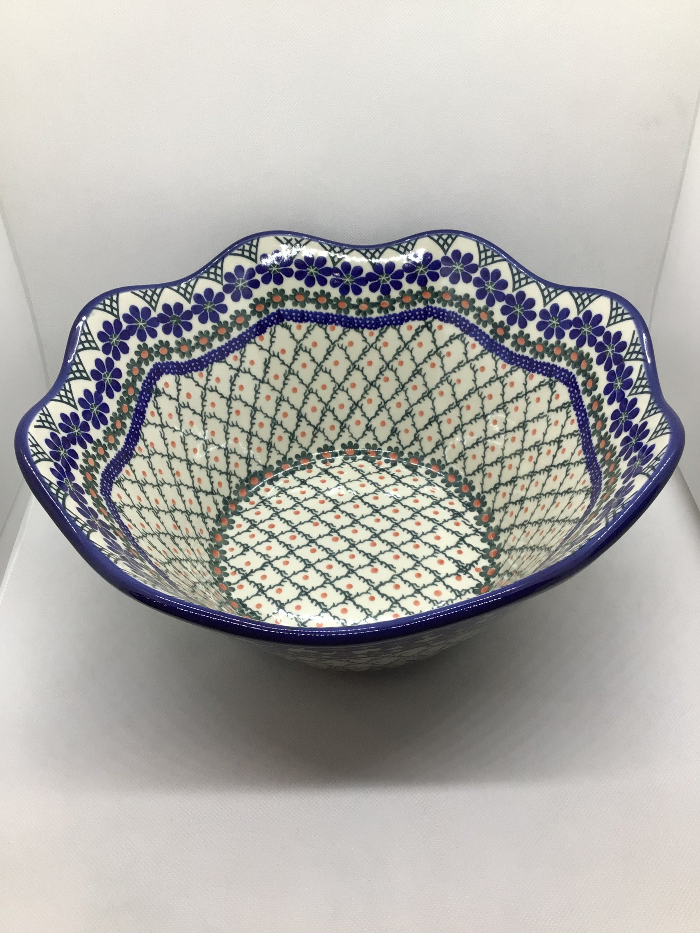Primrose Wavy Edge Bowl 12&quot;