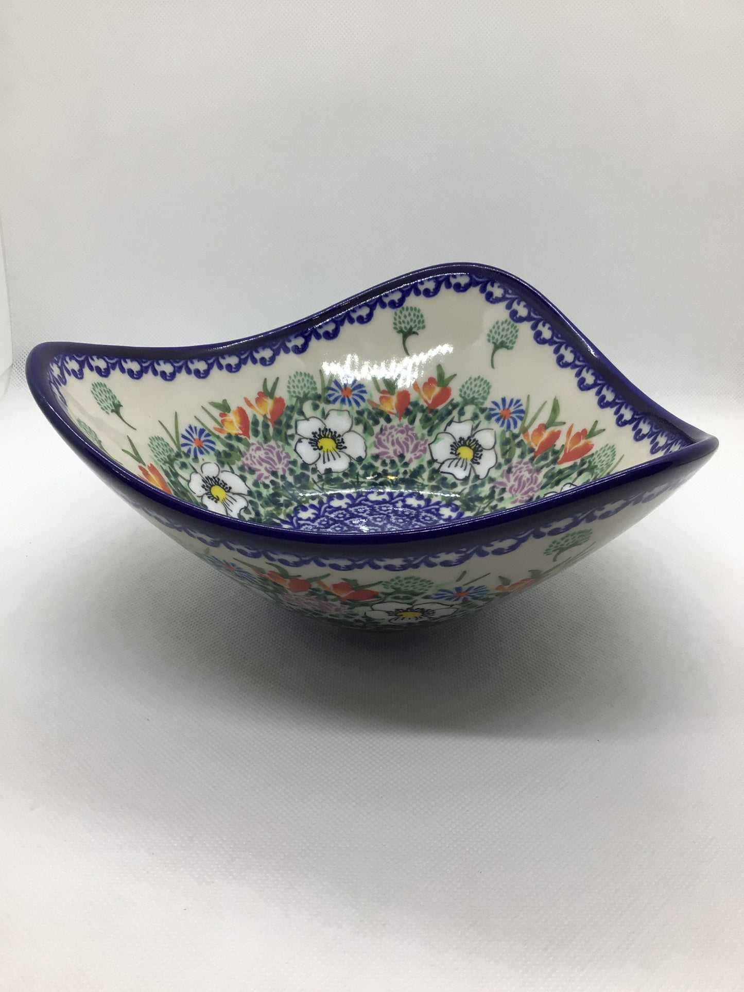 KALICH Dainty Delights 3 Point Bowl