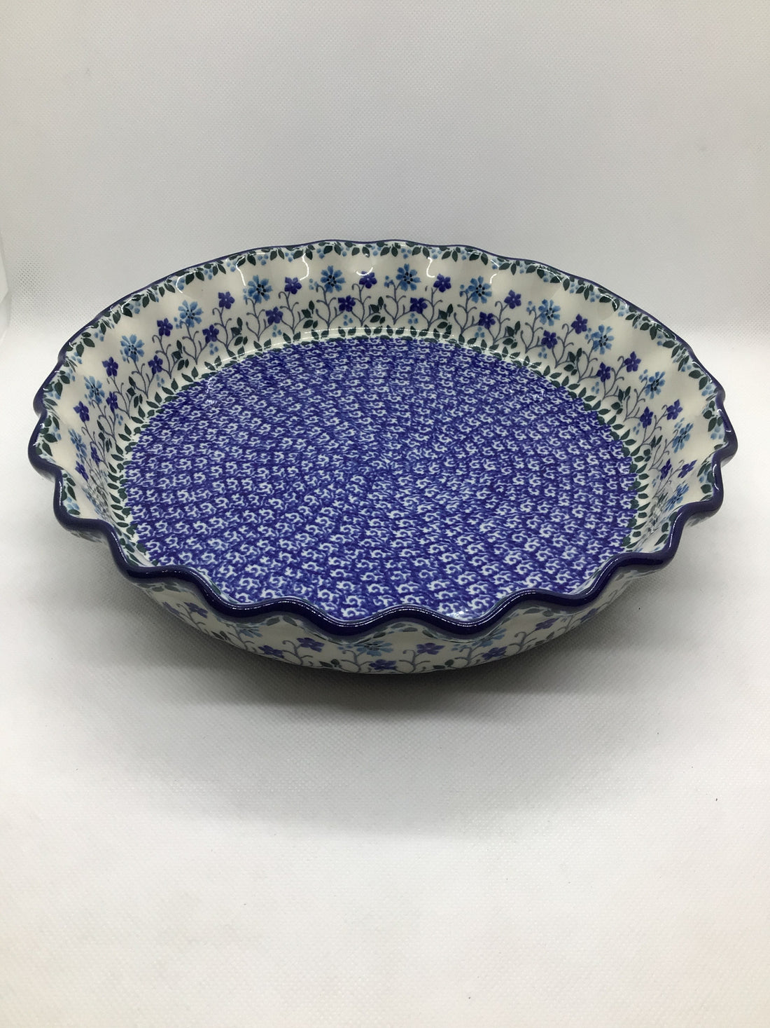 Snowflakes Fluted Pie Baker