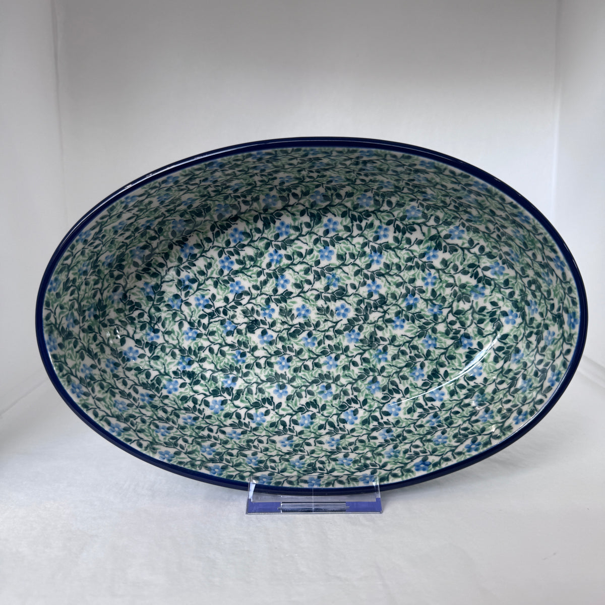 Wandering Vines Oval Baker 9.5"