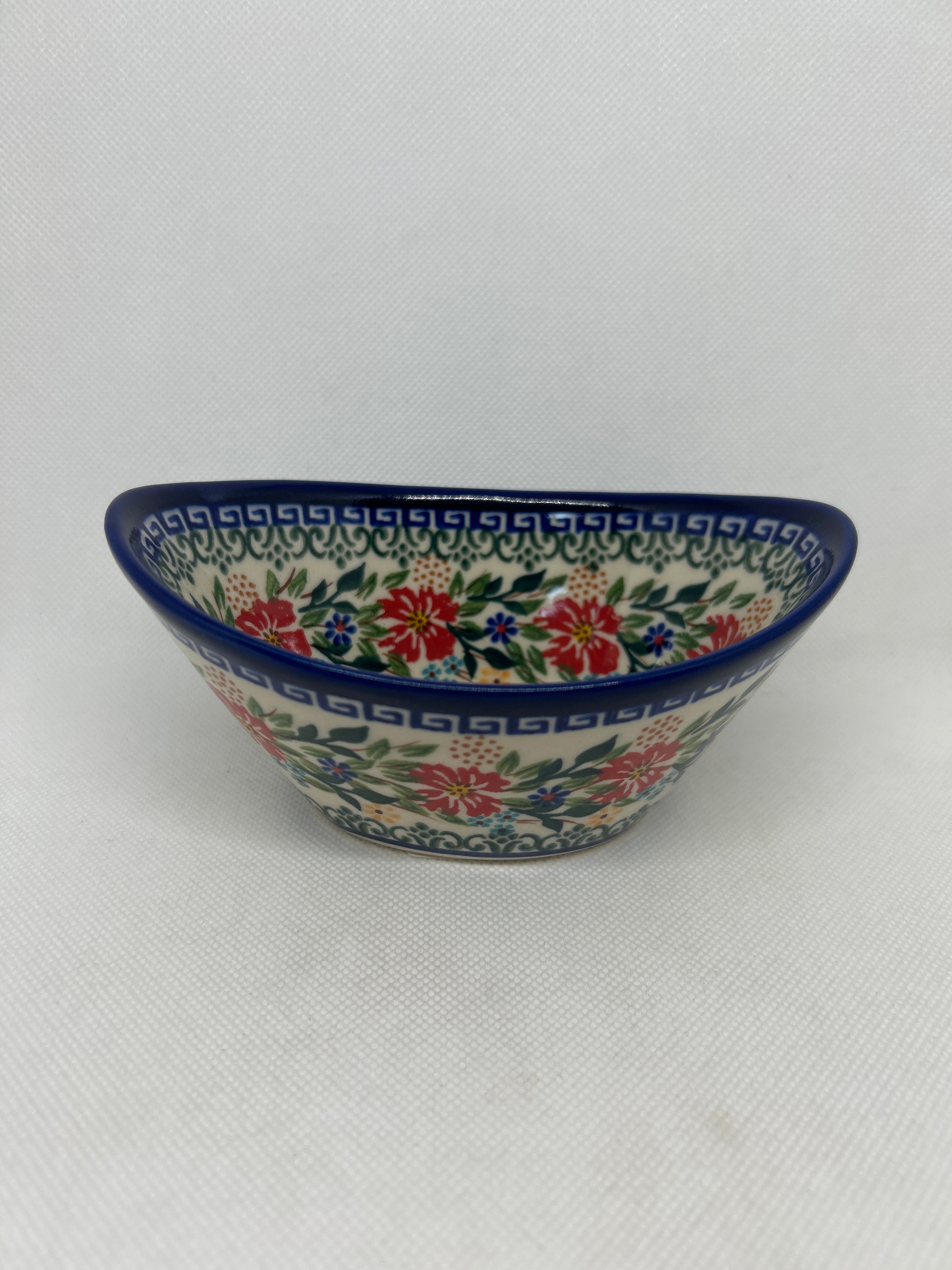 KALICH Red Cornflower Tub Bowl 5.5&quot;