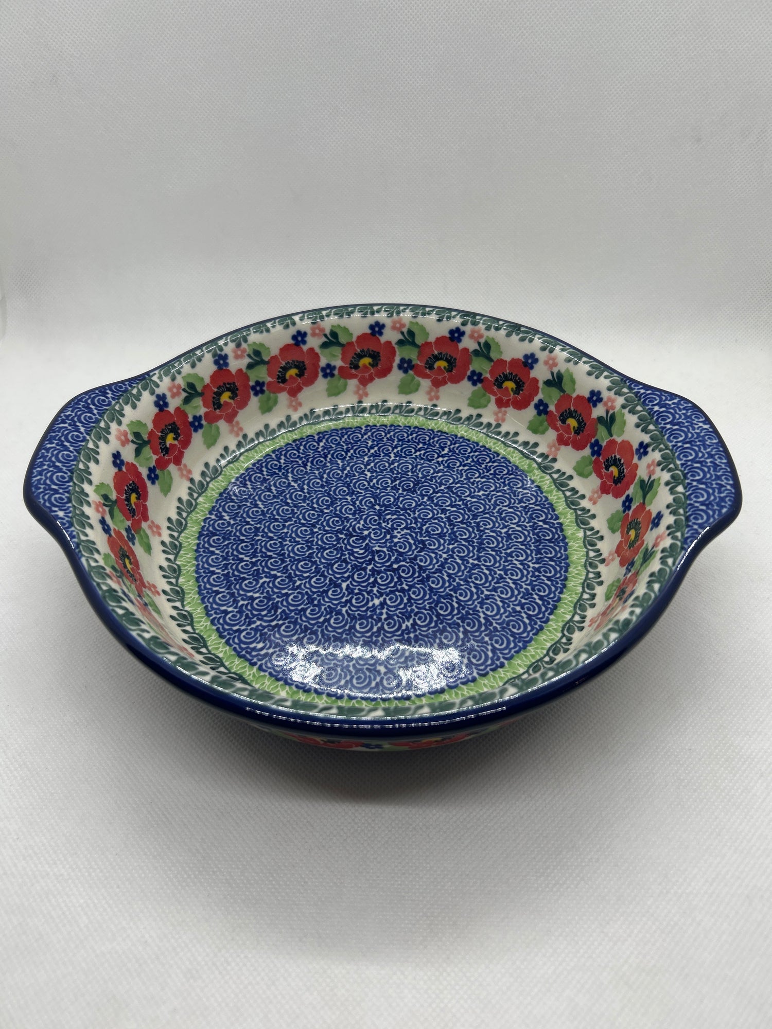 Danish Garden Round Baker w/ Grips 8"