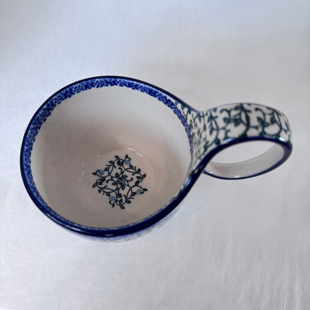 Terrace Butterfly Bowl w/Loop Handle