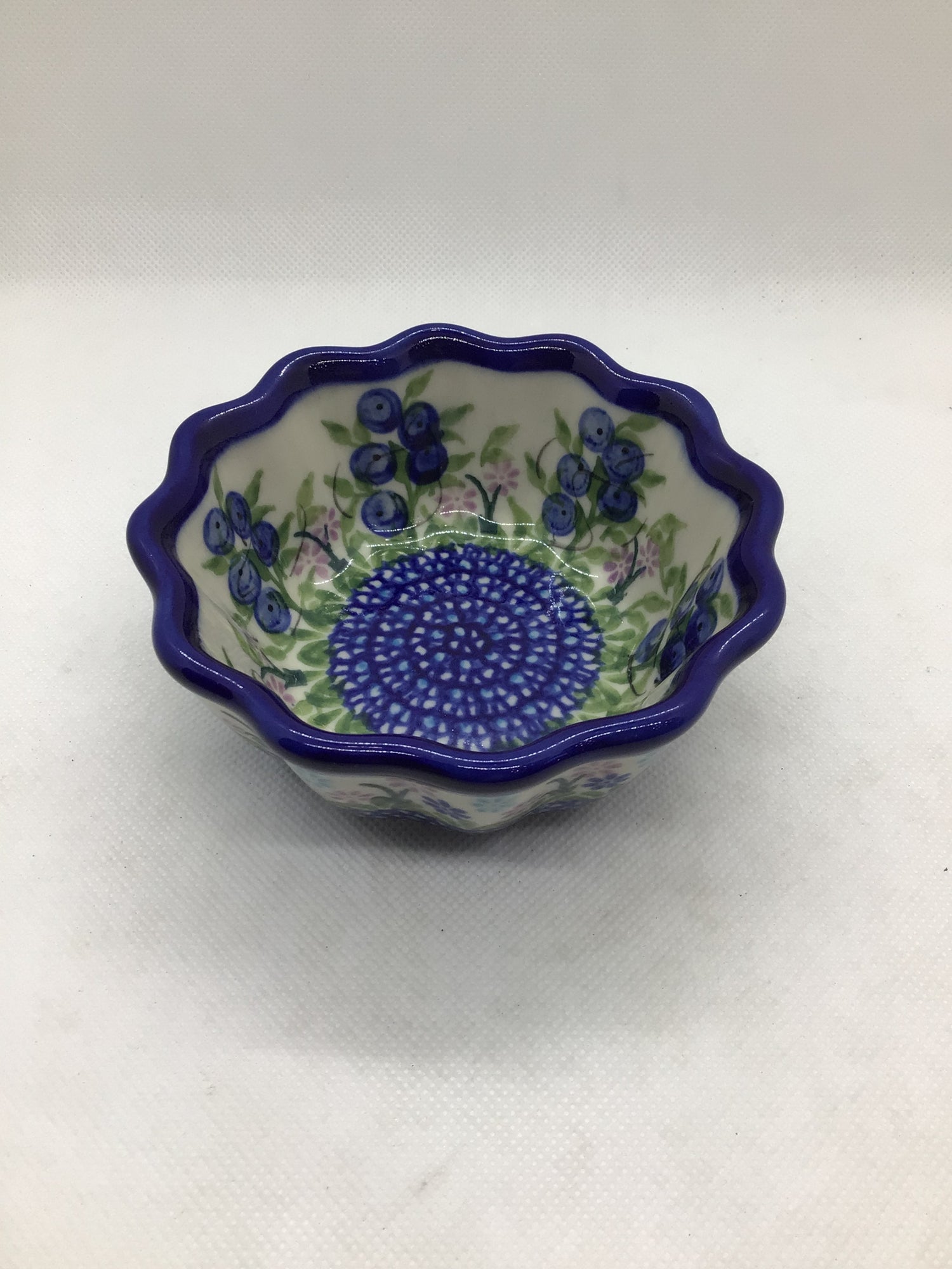 KALICH Blueberry Bundles Small Scalloped Bowl