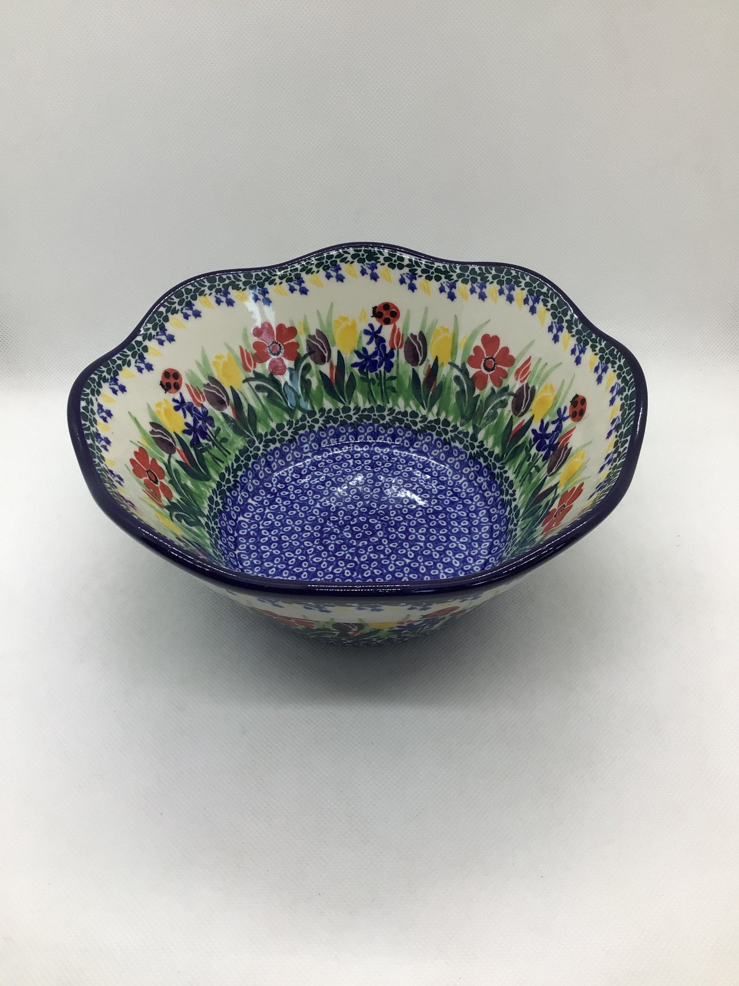 U3787 Wavy Edge Bowl 8&quot;