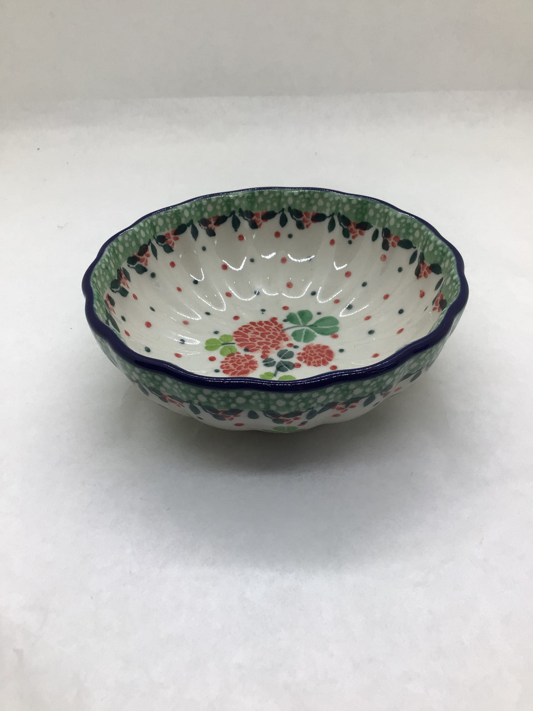 Lucky Charm Scalloped Bowl 4.5"