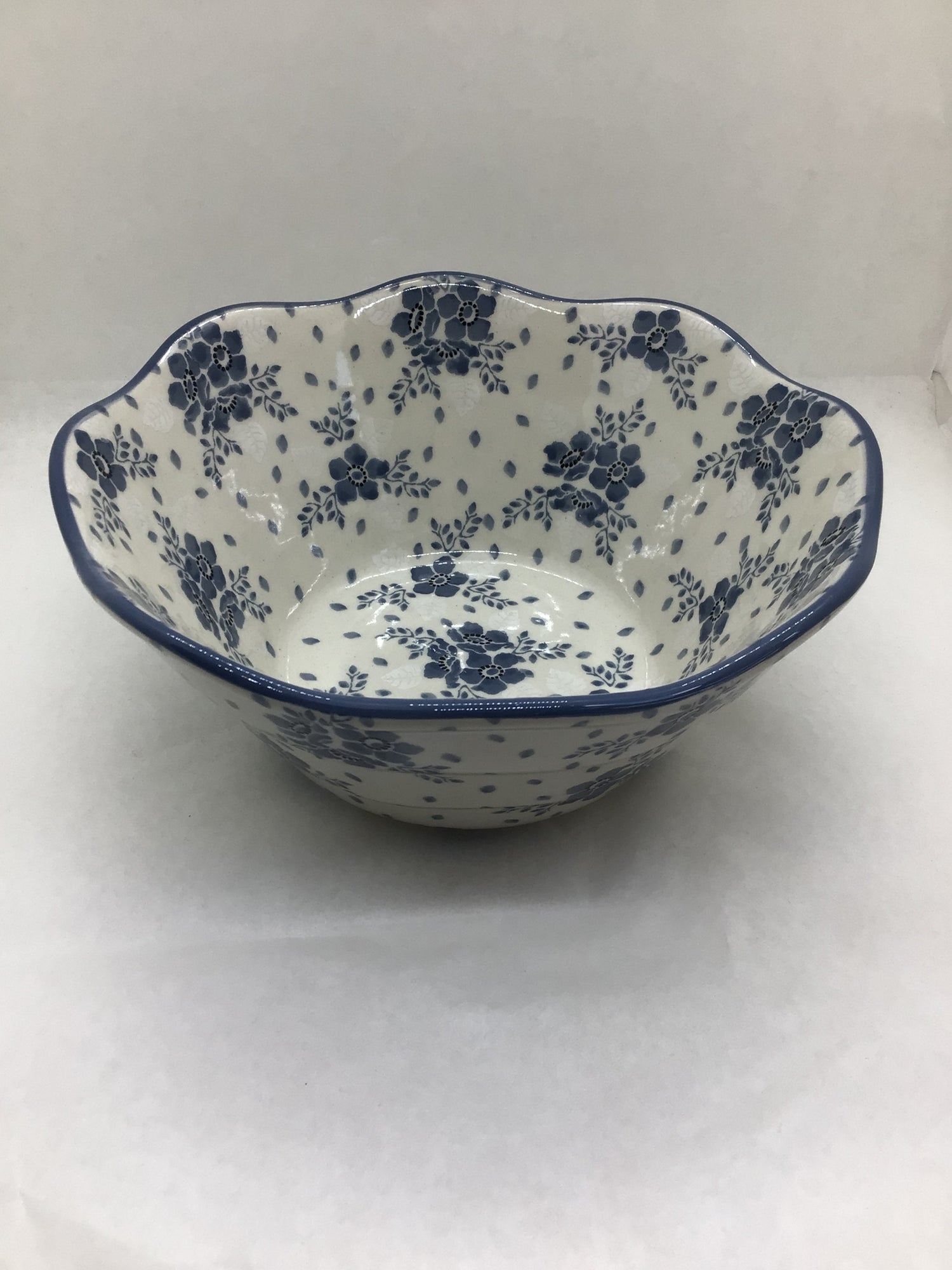 Blue Velvet Wavy Edge Bowl 8"