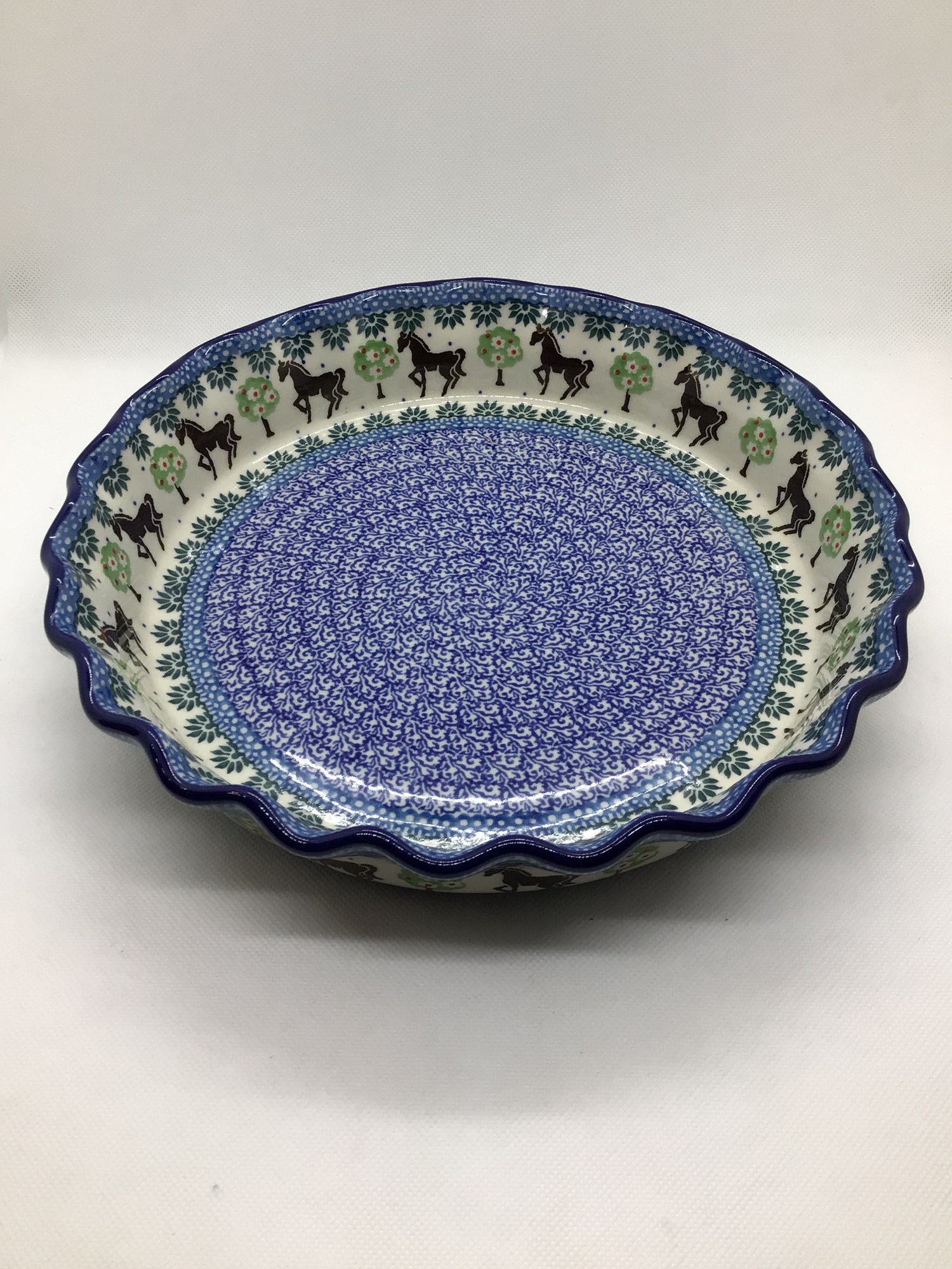Brown Horse Fluted Pie Plate