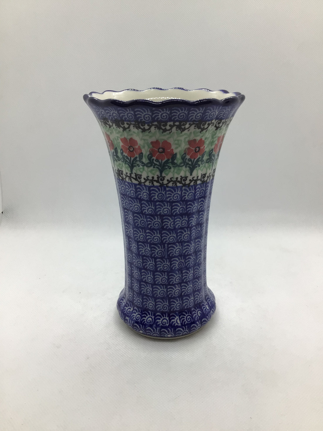 Red Daisies Fluted Vase 7&quot;