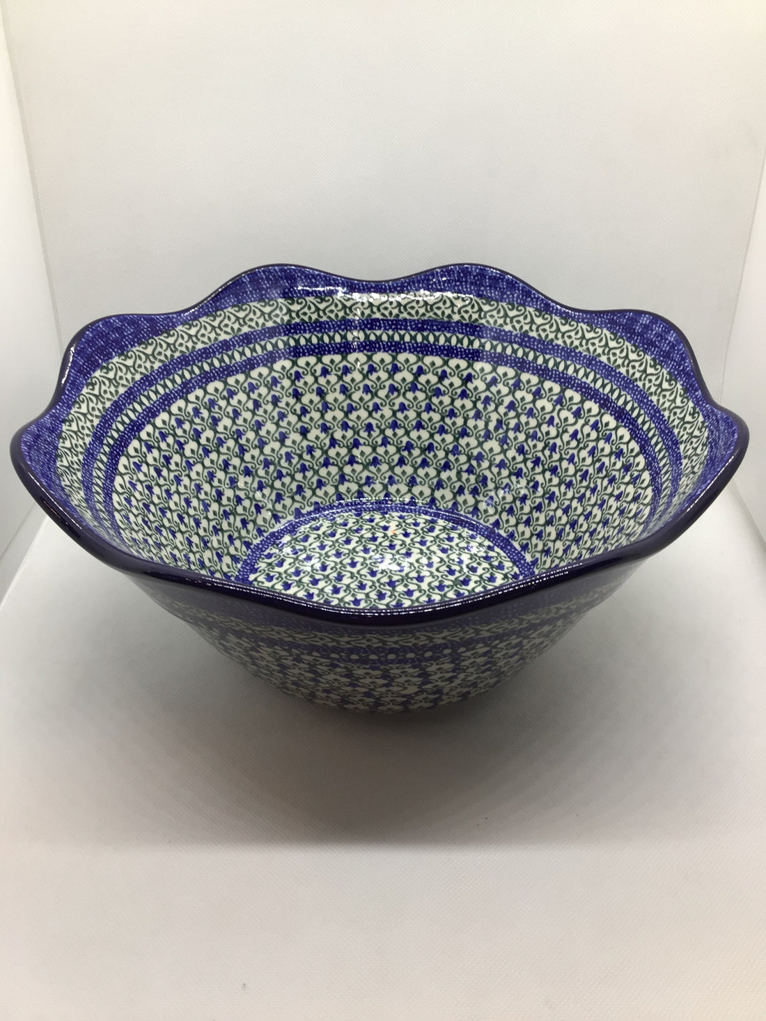 Tulip Trellis Wavy Edge Bowl 12&quot;