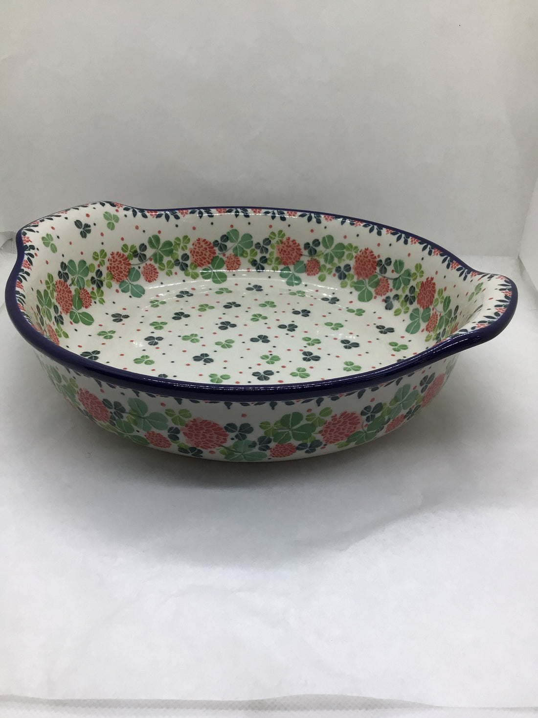 Lucky Charm Round Baker w/Grips 10"