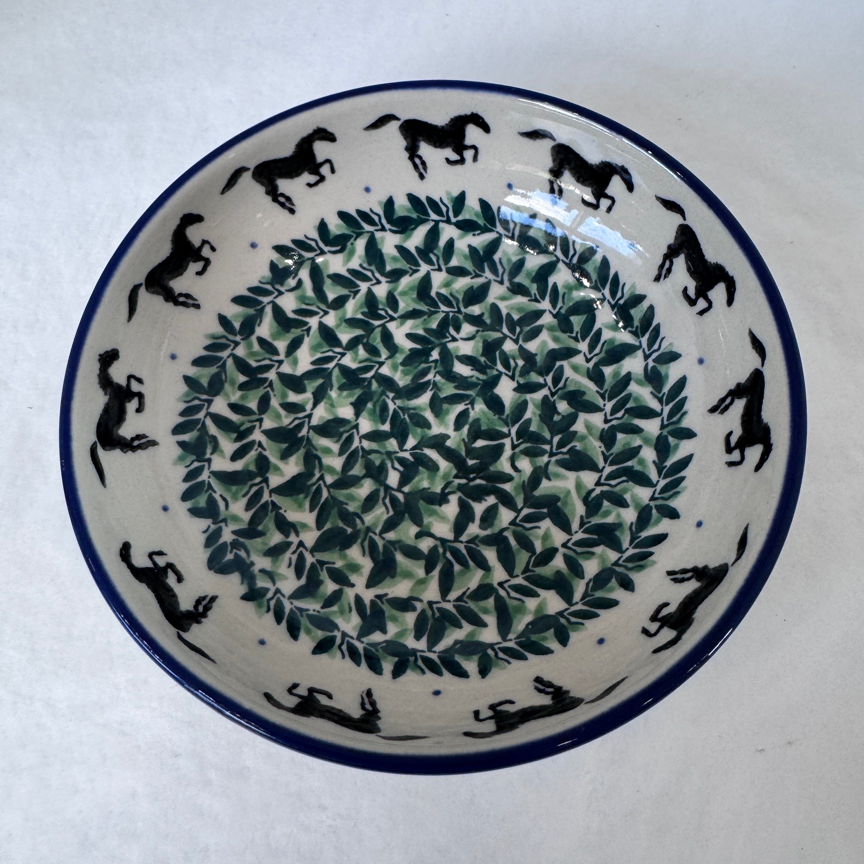 Black Beauty Shallow Bowl 5"