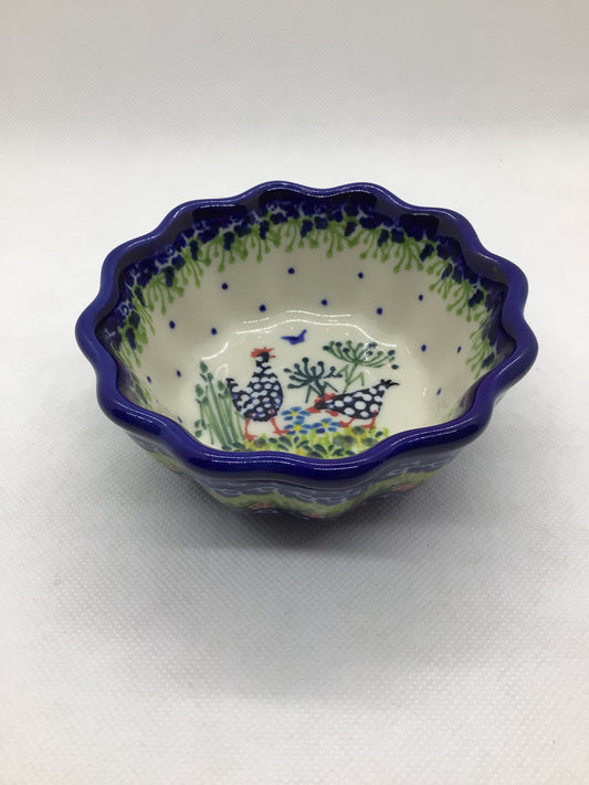 KALICH Roaming Rooster Small Scalloped Bowl