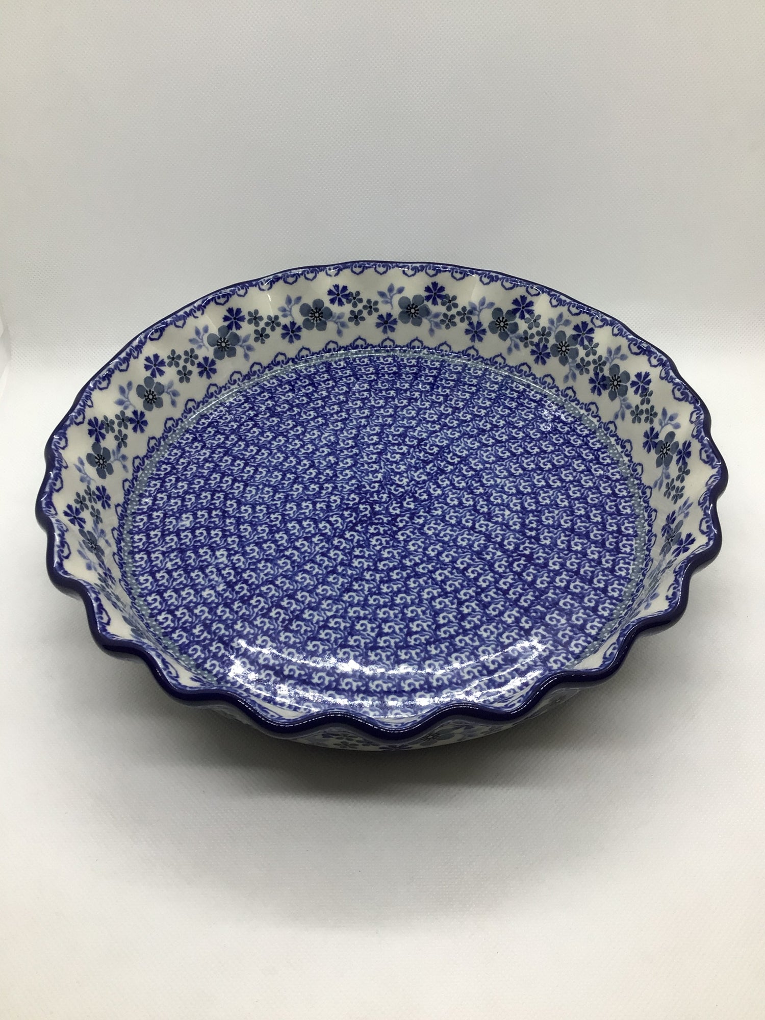 Blue Horizon Fluted Pie Baker