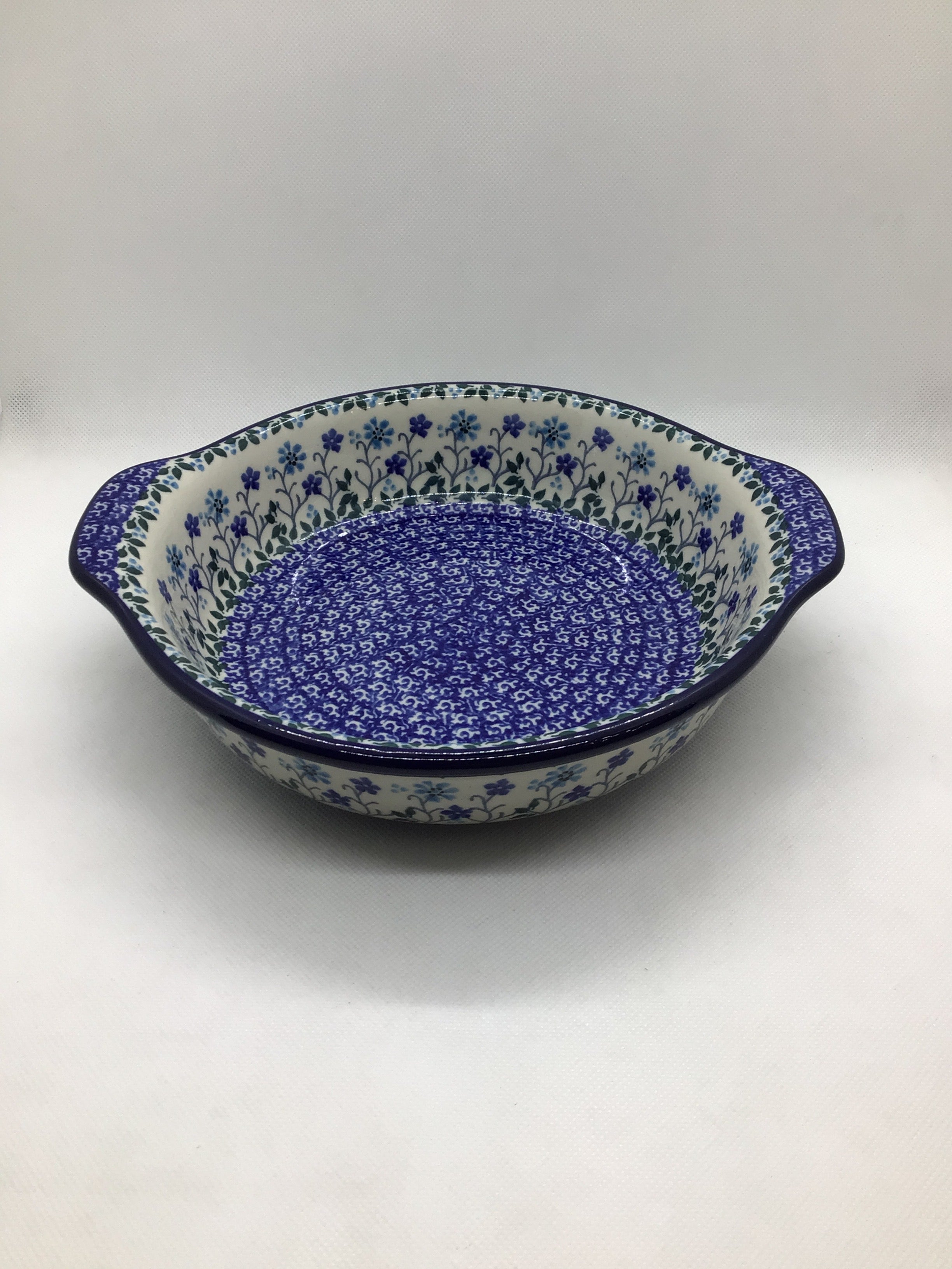 Georgia Blue Round Baker w/ Grips 8&quot;