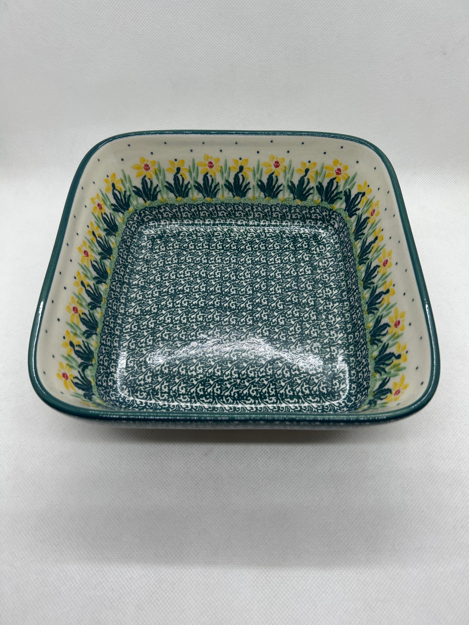 Daffodil Square Baker 8"