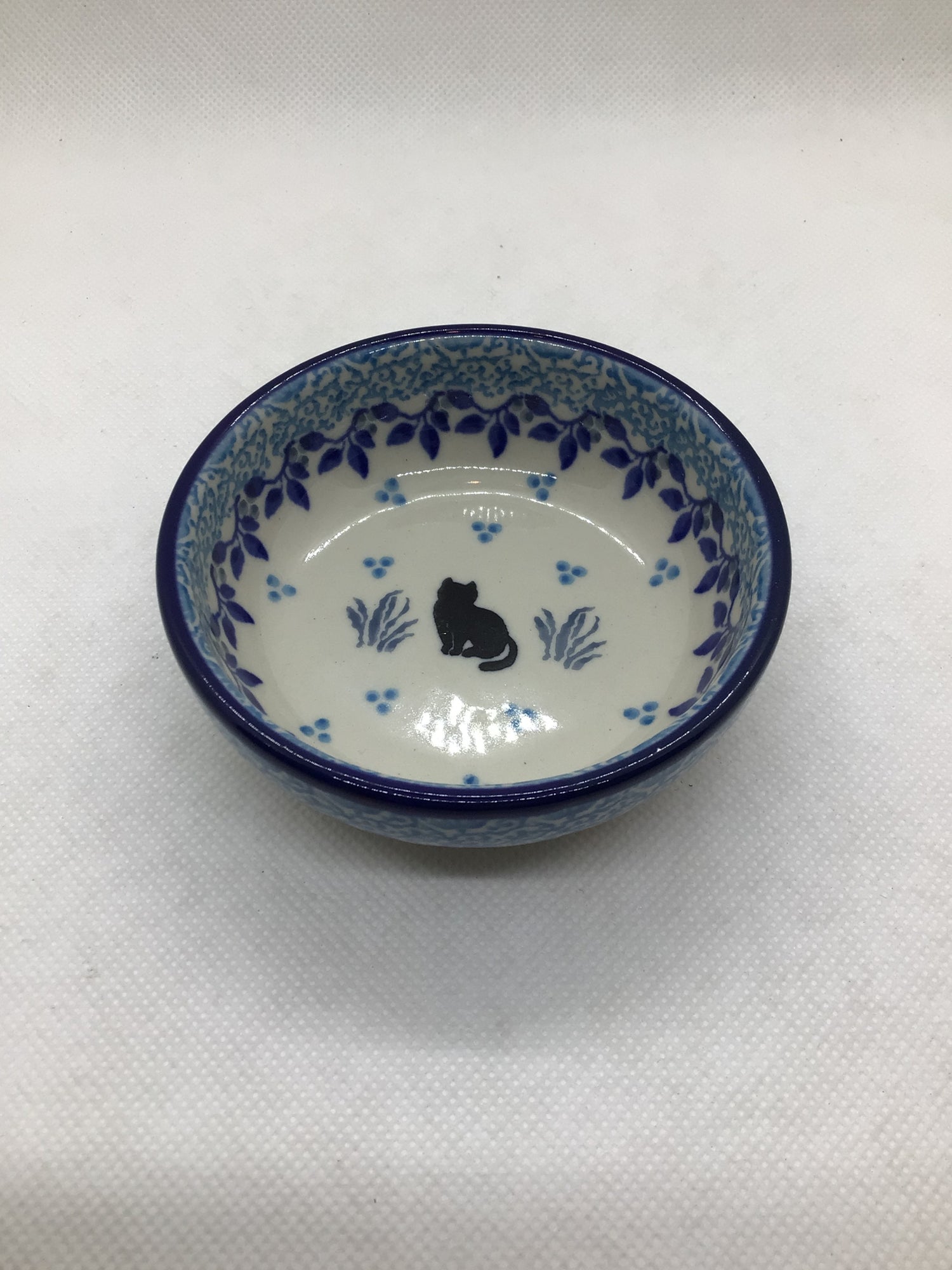 Midnight Kitty Tiny Round Bowl 3.5&quot;