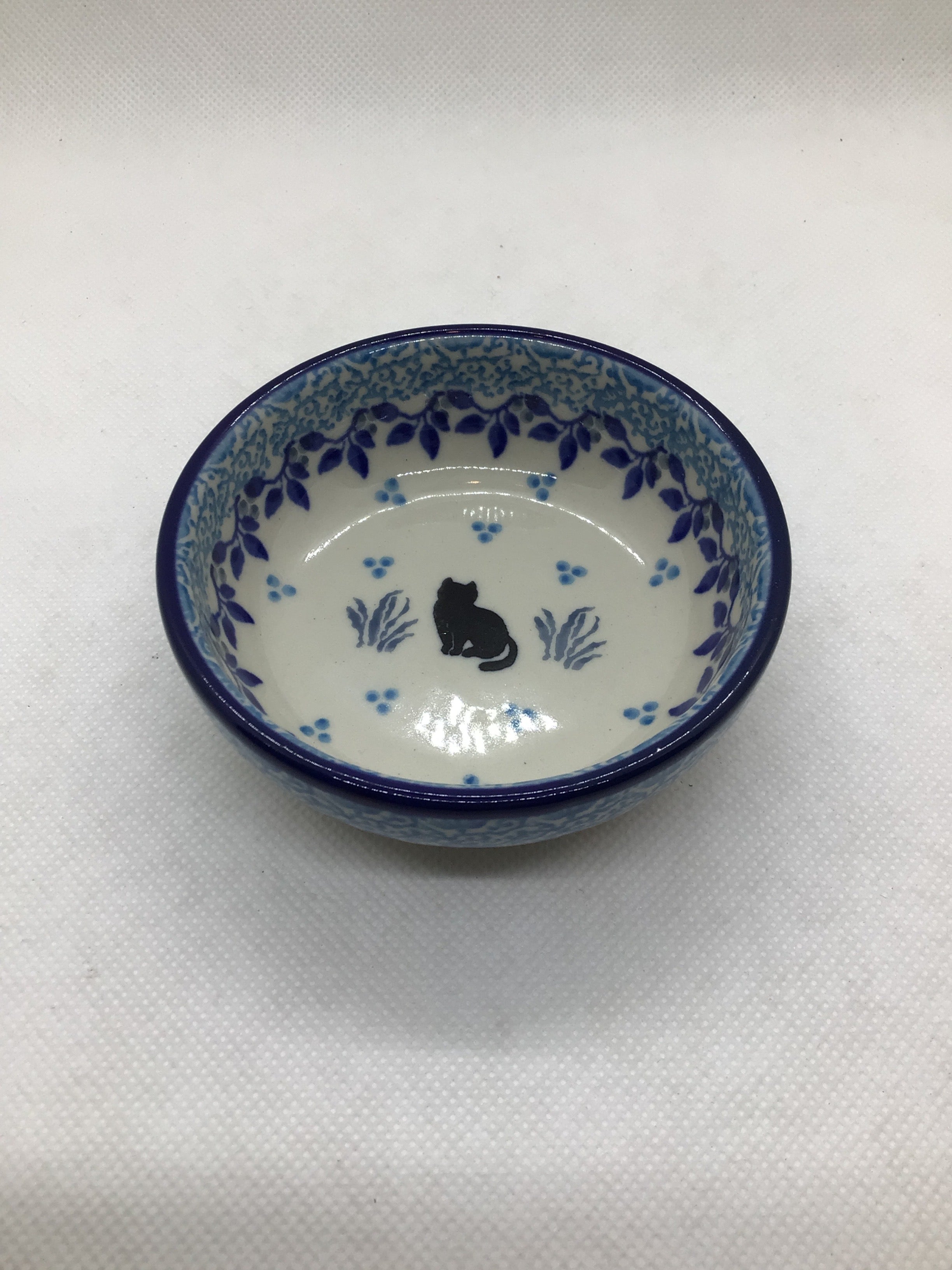 Midnight Kitty Tiny Round Bowl 3.5&quot;