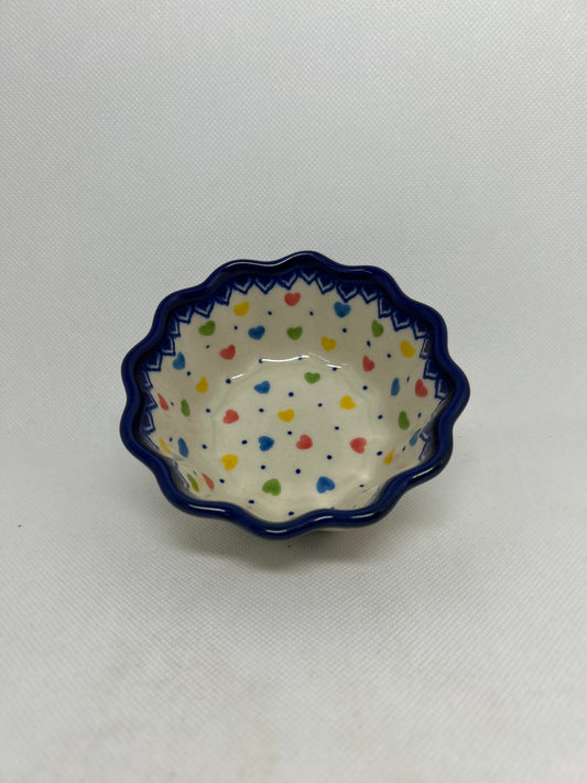 KALICH Happy Hearts Small Scalloped Bowl