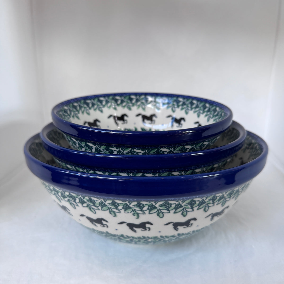 Black Beauty Nesting Bowl 9"