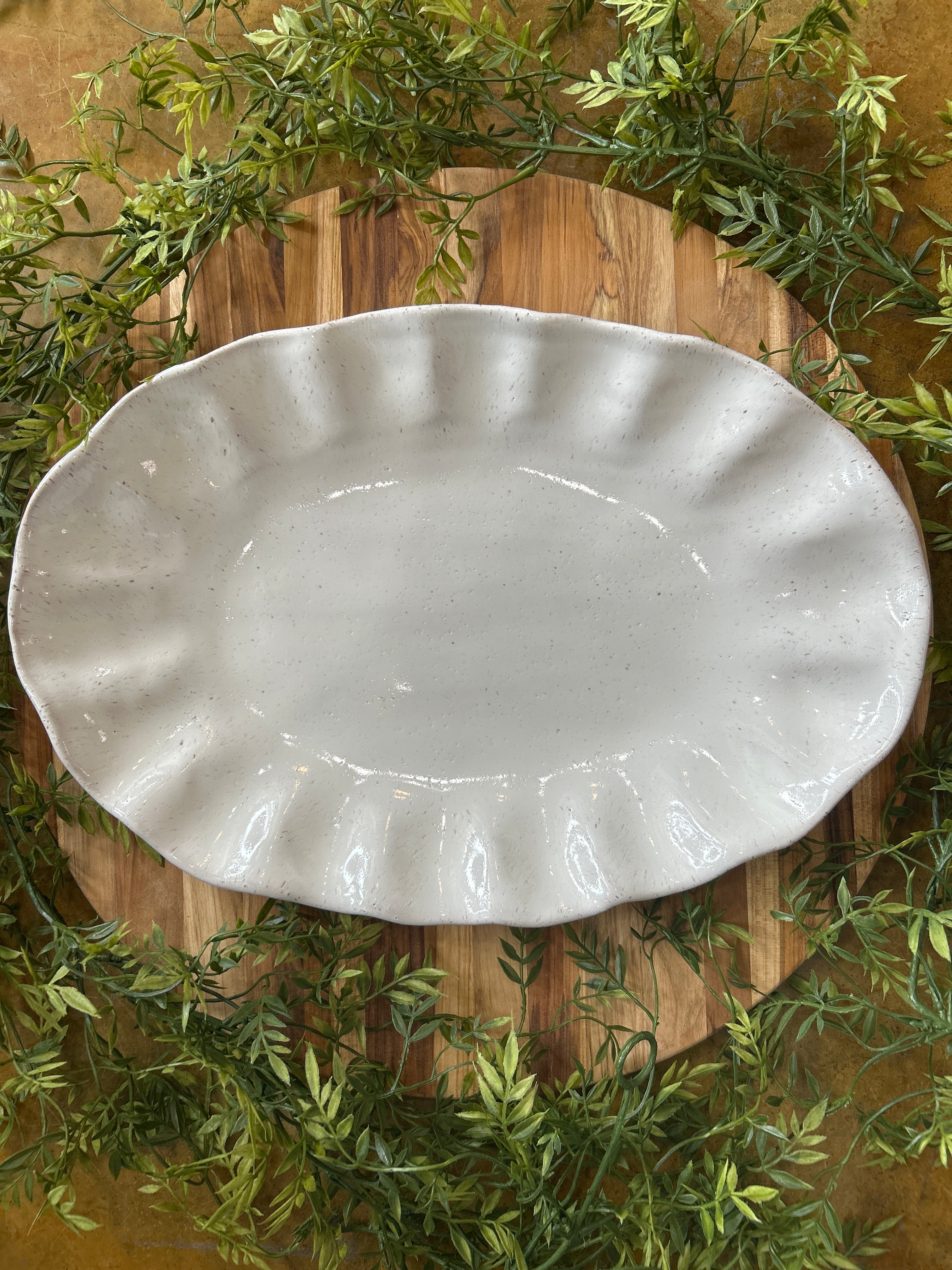 Fluttered Oval Platter-Eyelet White