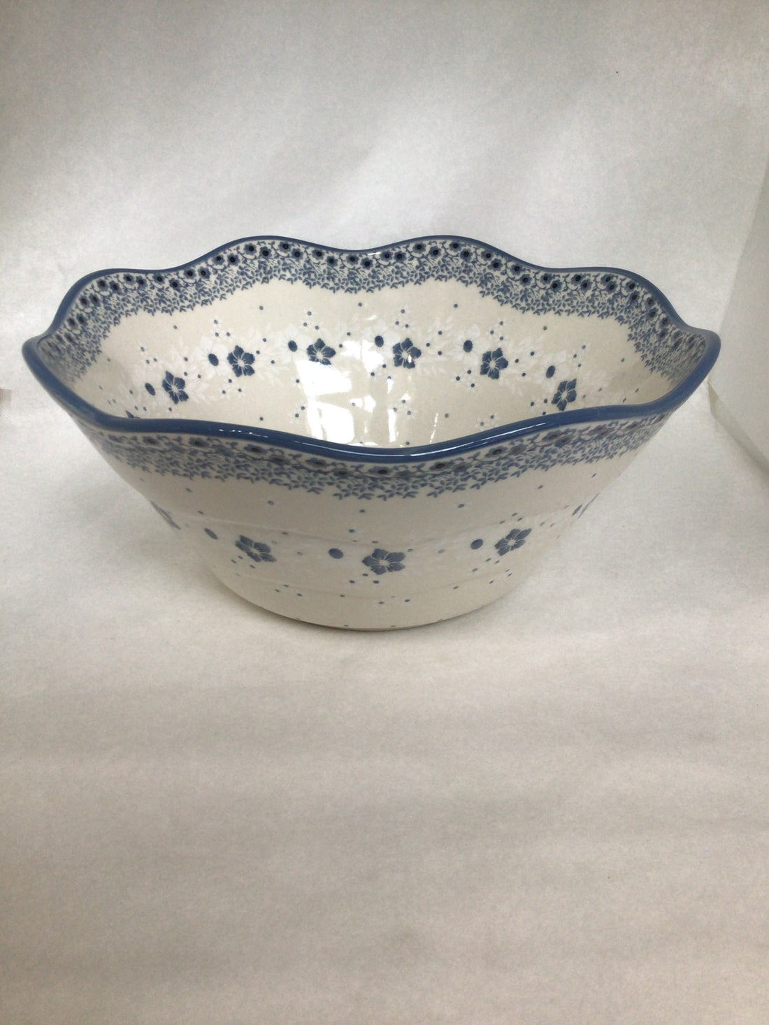 Simple Elegance Wavy Edge Bowl 10"