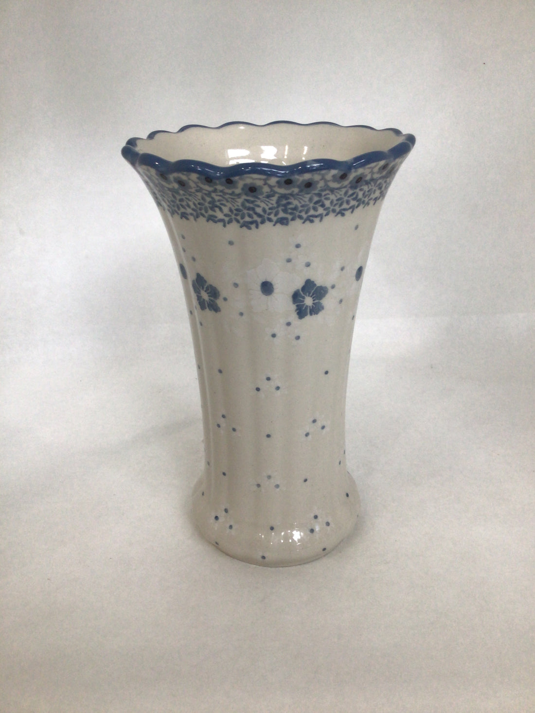 Simple Elegance Fluted Vase 7"