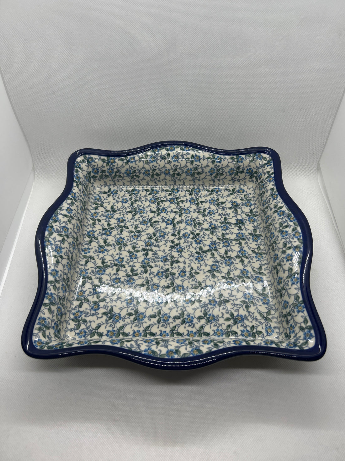 Sapphire Square Fluted Edge