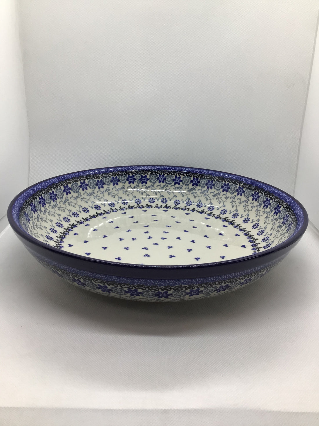 Amazing Lace Serving Bowl 13&quot;