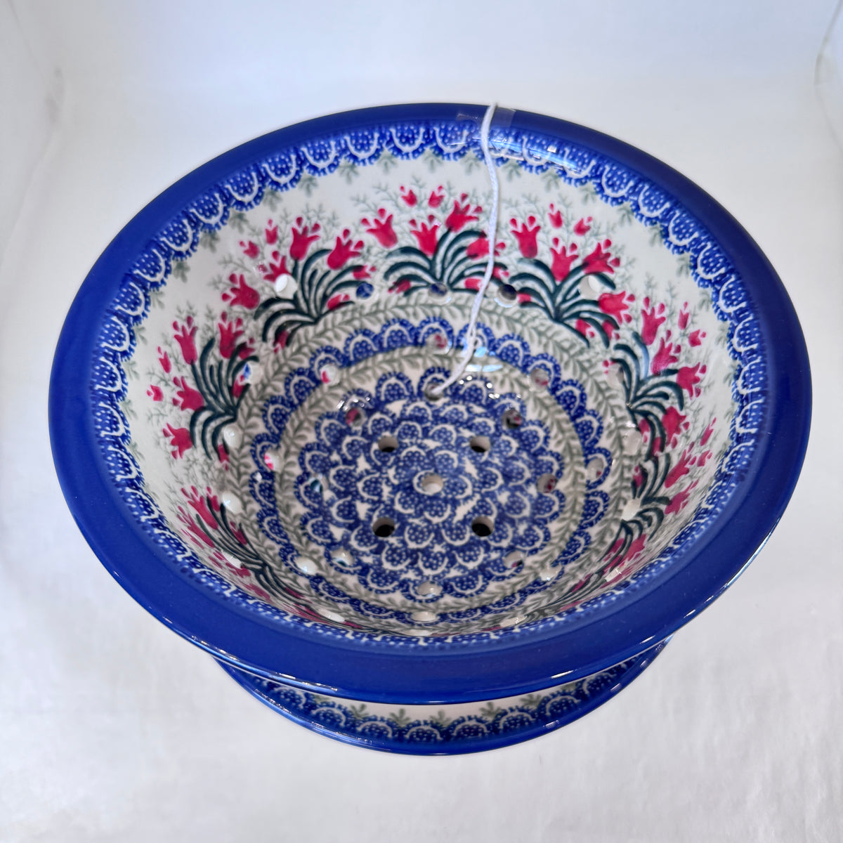Crimson Bell Berry Bowl w/Saucer