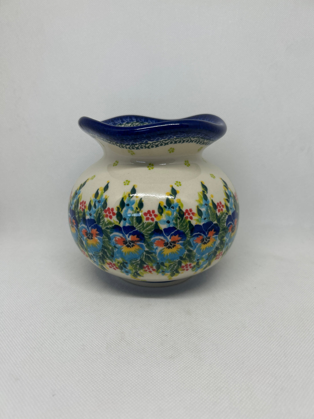 KALICH Pansy Party Ruffle Vase 5&quot;