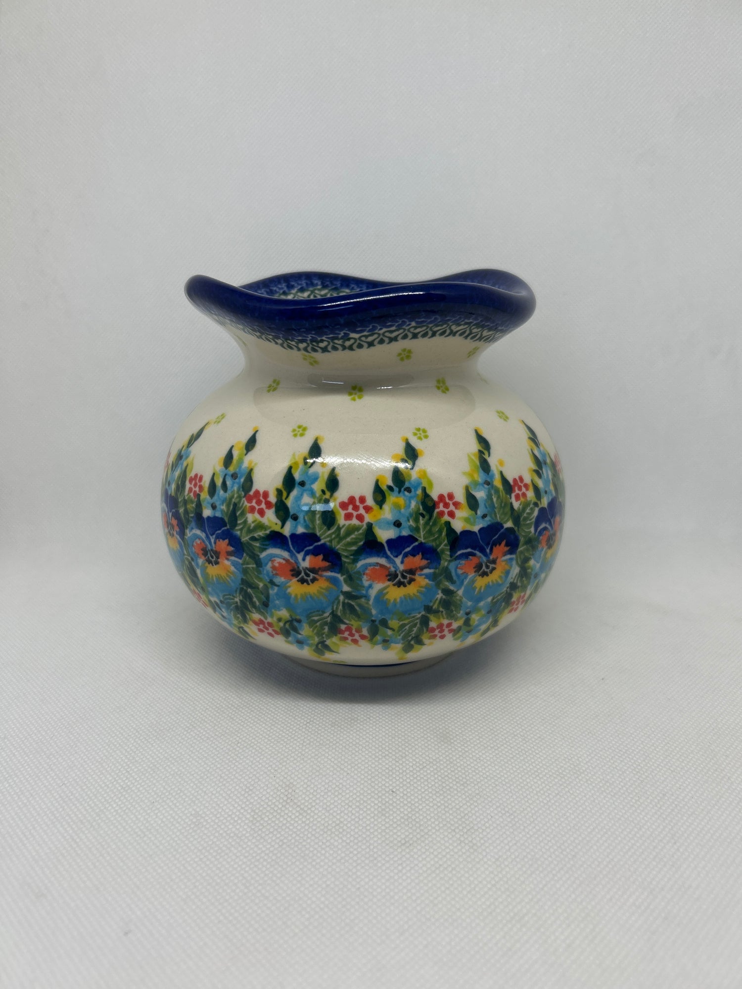 KALICH Pansy Party Ruffle Vase 5&quot;