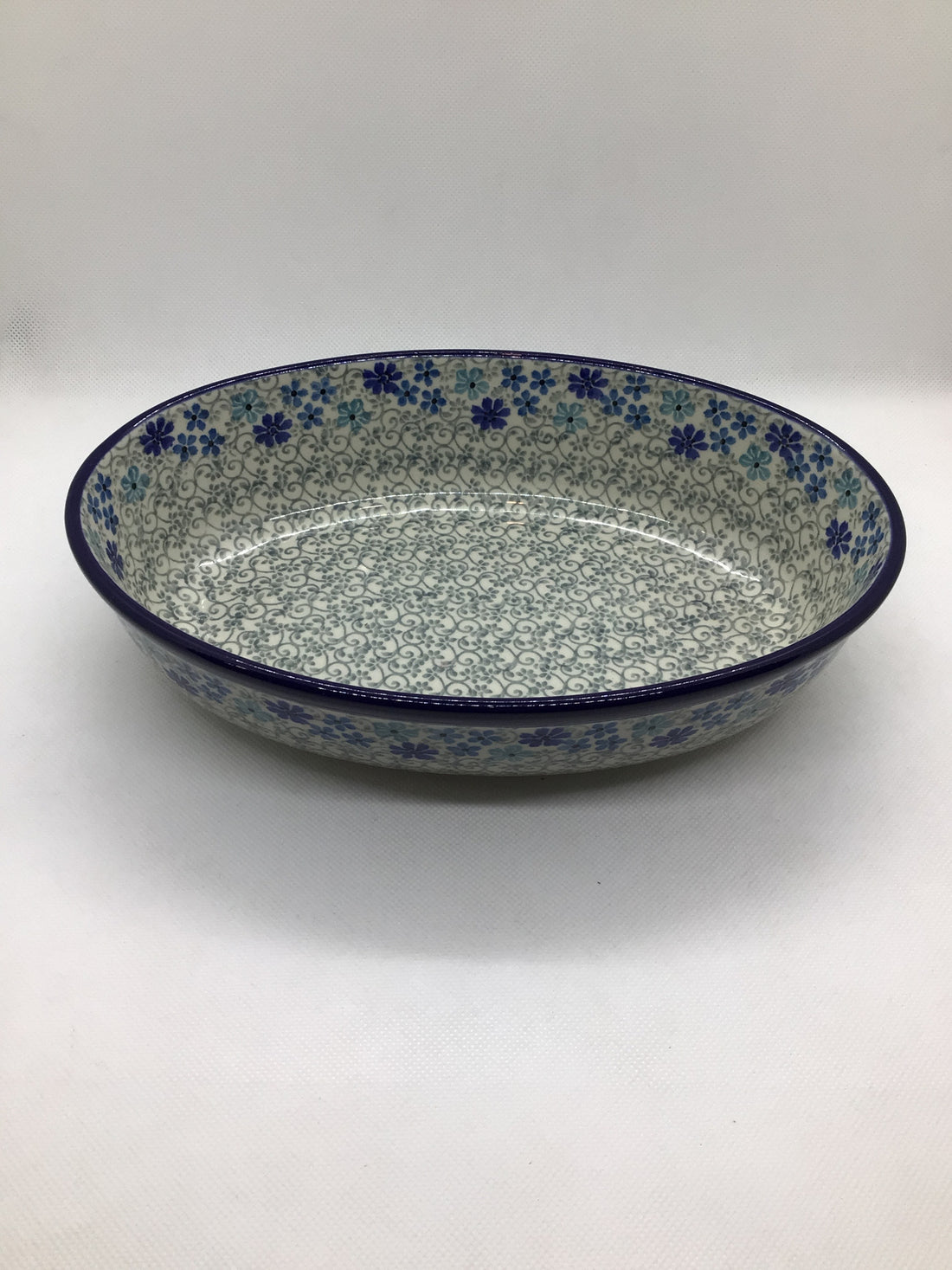 Periwinkle Oval Baker 9.5&quot;