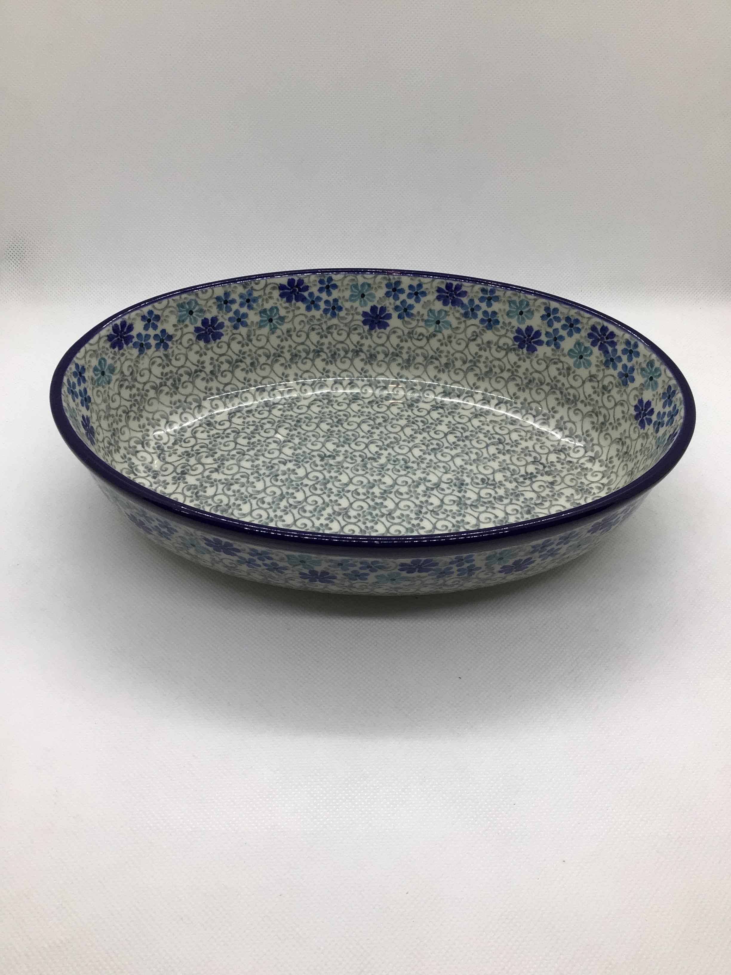 Periwinkle Oval Baker 9.5&quot;