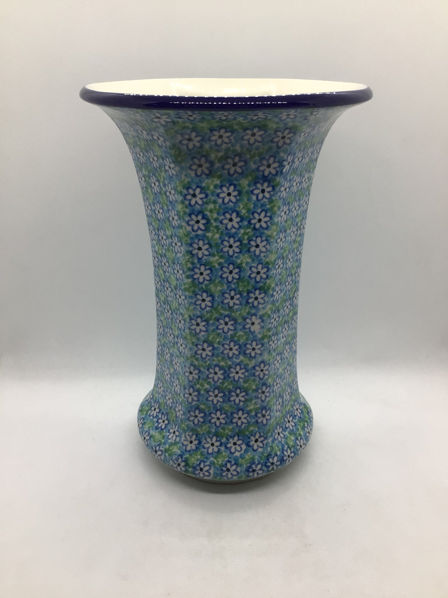 Key Lime Fluted Vase 7&quot;