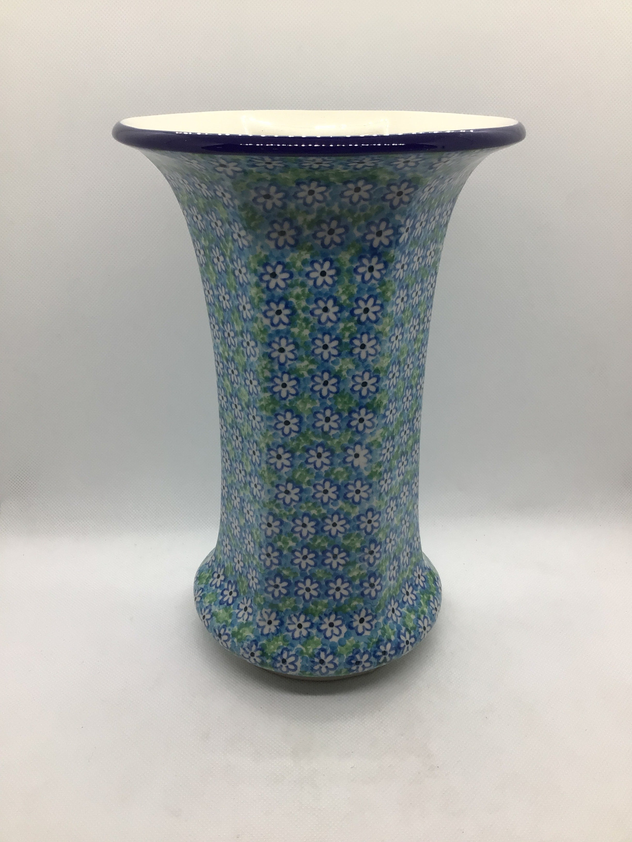 Key Lime Fluted Vase 7&quot;
