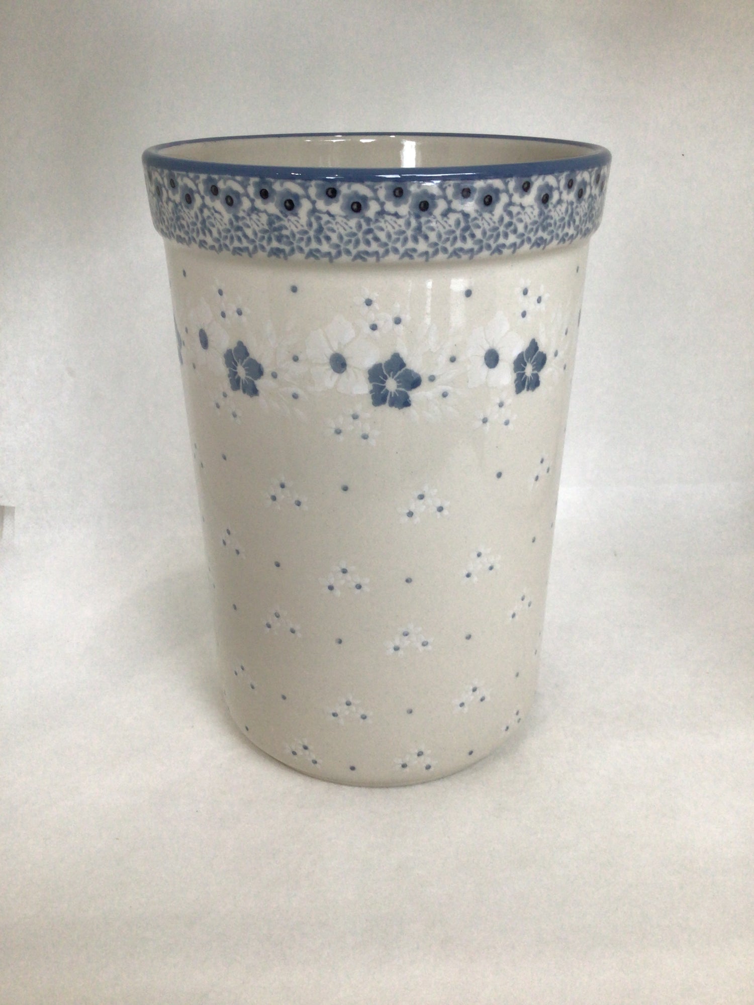Simple Elegance Utensil Pot 7.75"